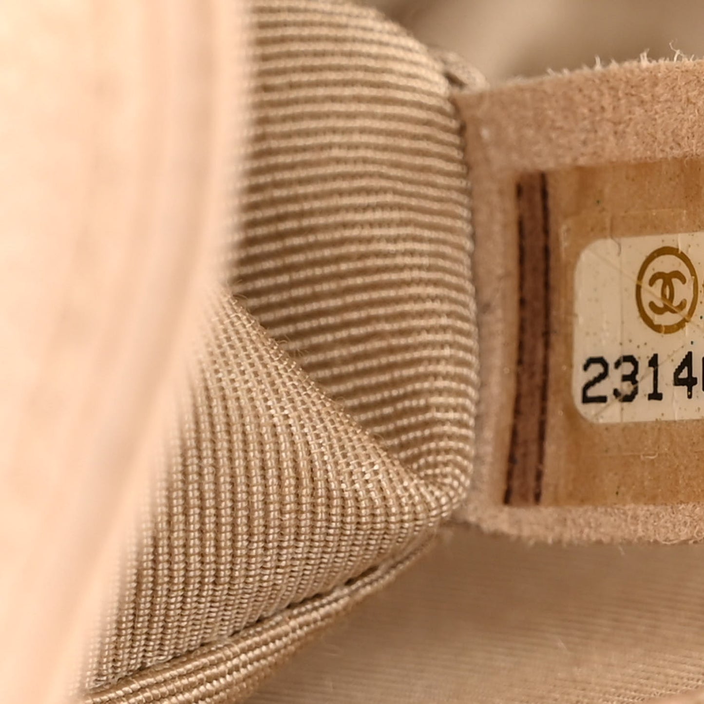 Caviar Quilted Medium Boy Flap Beige