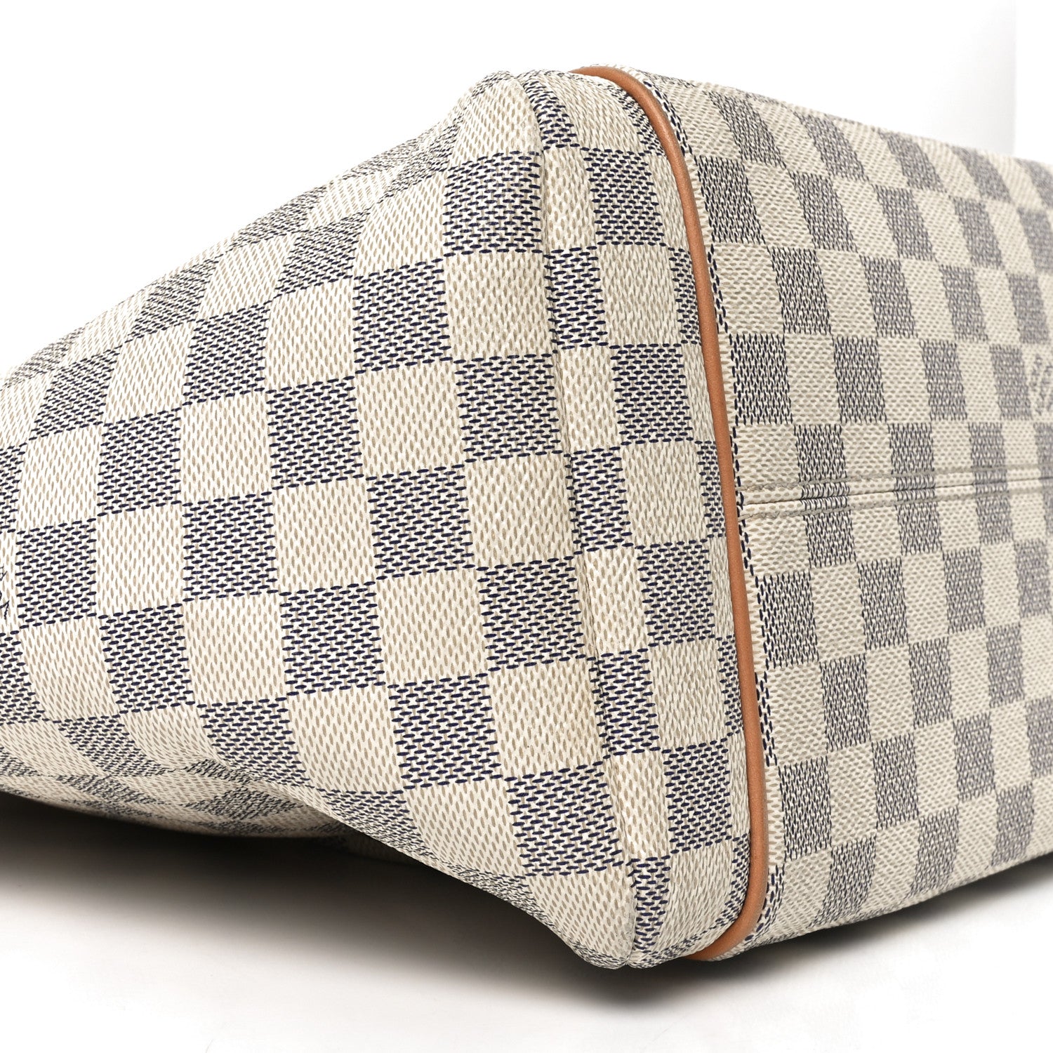 Louis Vuitton Damier Azur Totally MM 8 of 9