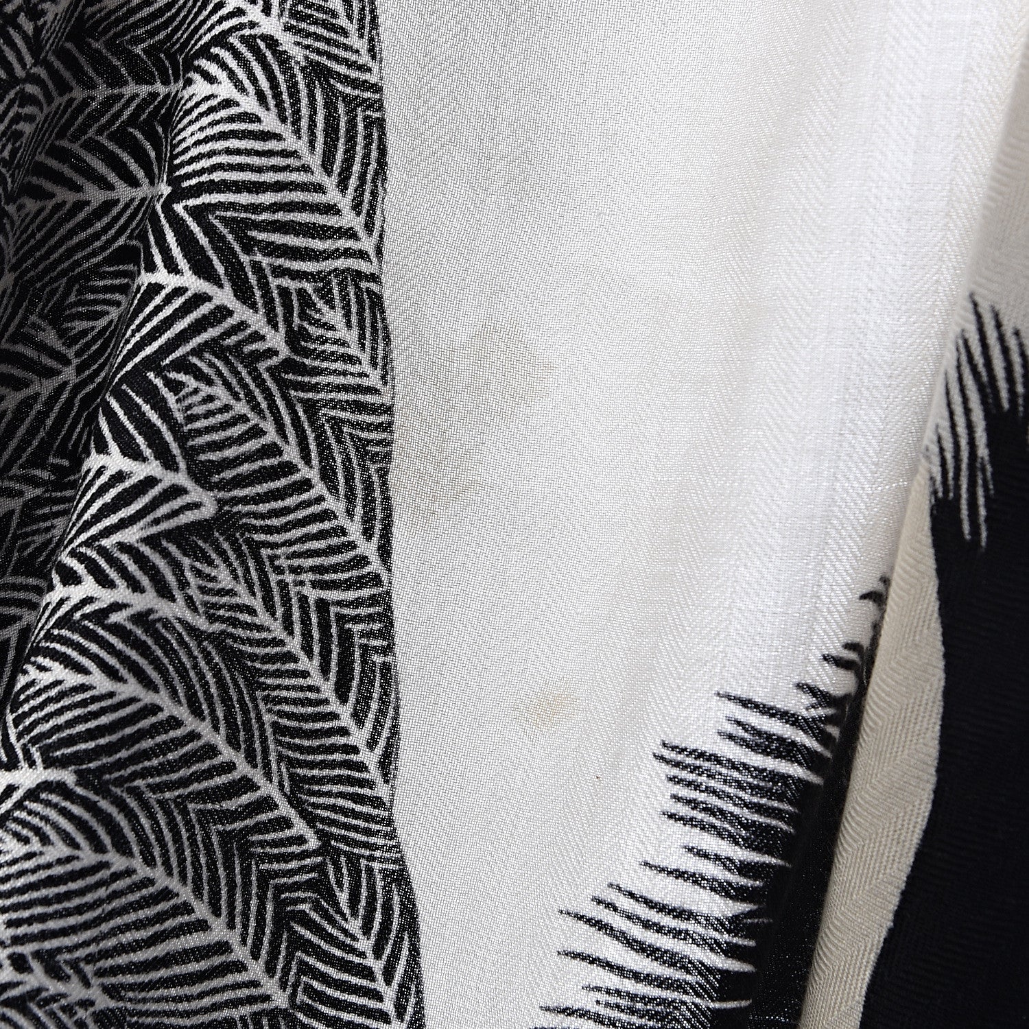 Hermes Cashmere Silk Zebra Pegasus Shawl 140 White Black Naturel 5 of 9