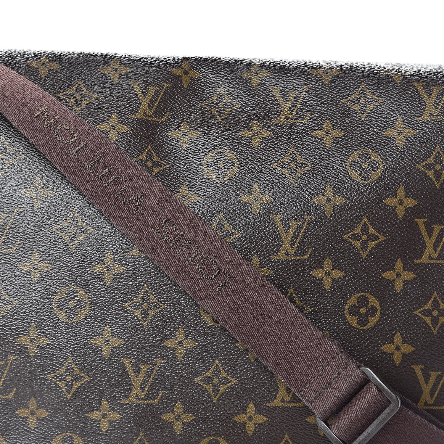 Louis Vuitton Monogram Beaubourg MM Messenger Bag 7 of 9