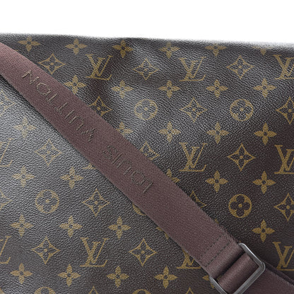 Louis Vuitton Monogram Beaubourg MM Messenger Bag 7 of 9