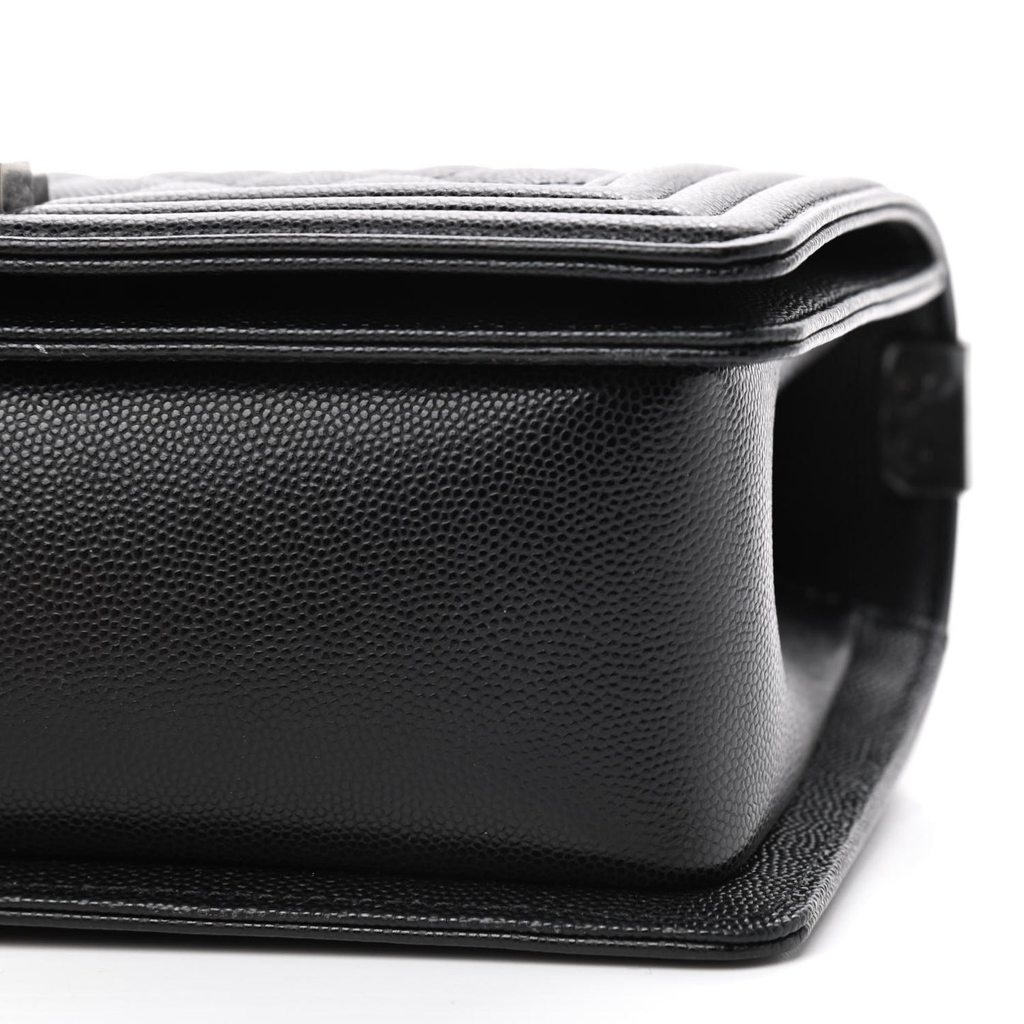 Caviar Quilted Medium Boy Flap Black