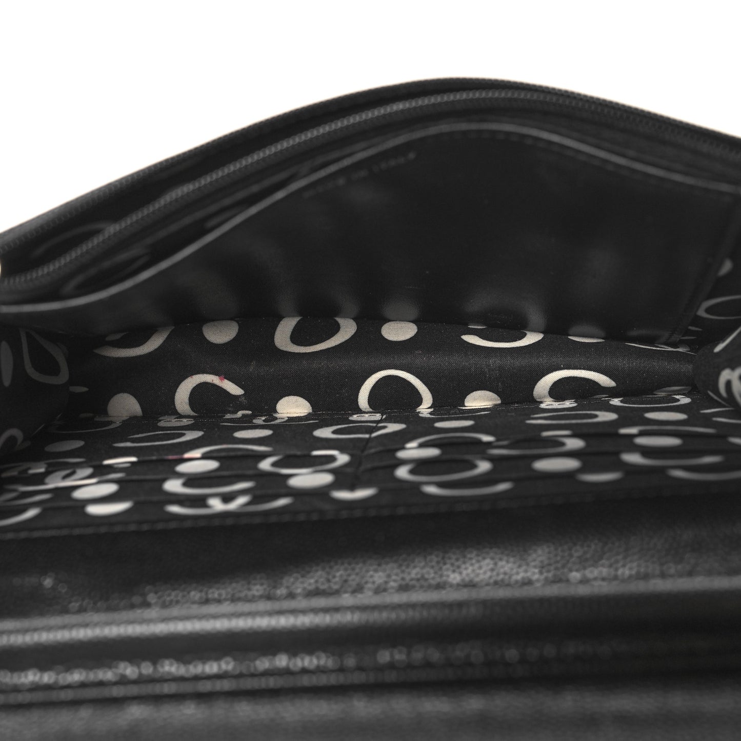 Caviar Quilted CC Logo Wallet on Chain WOC Black