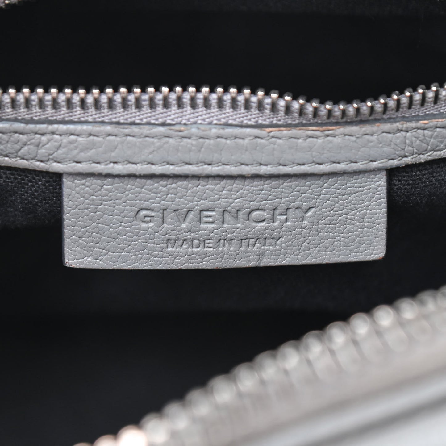 Sugar Goatskin Mini Antigona Pearl Grey