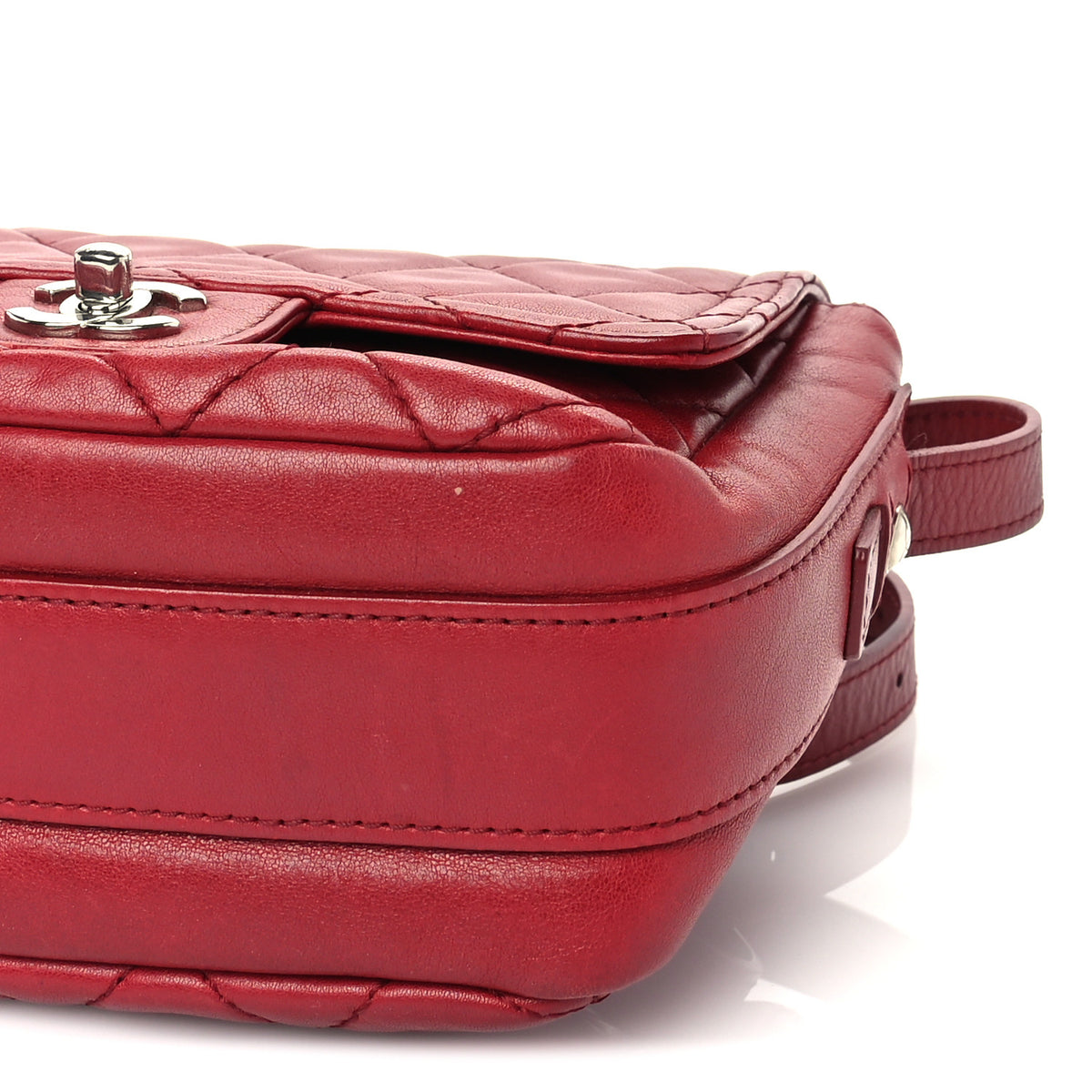 Lambskin Quilted Messenger Bag Red