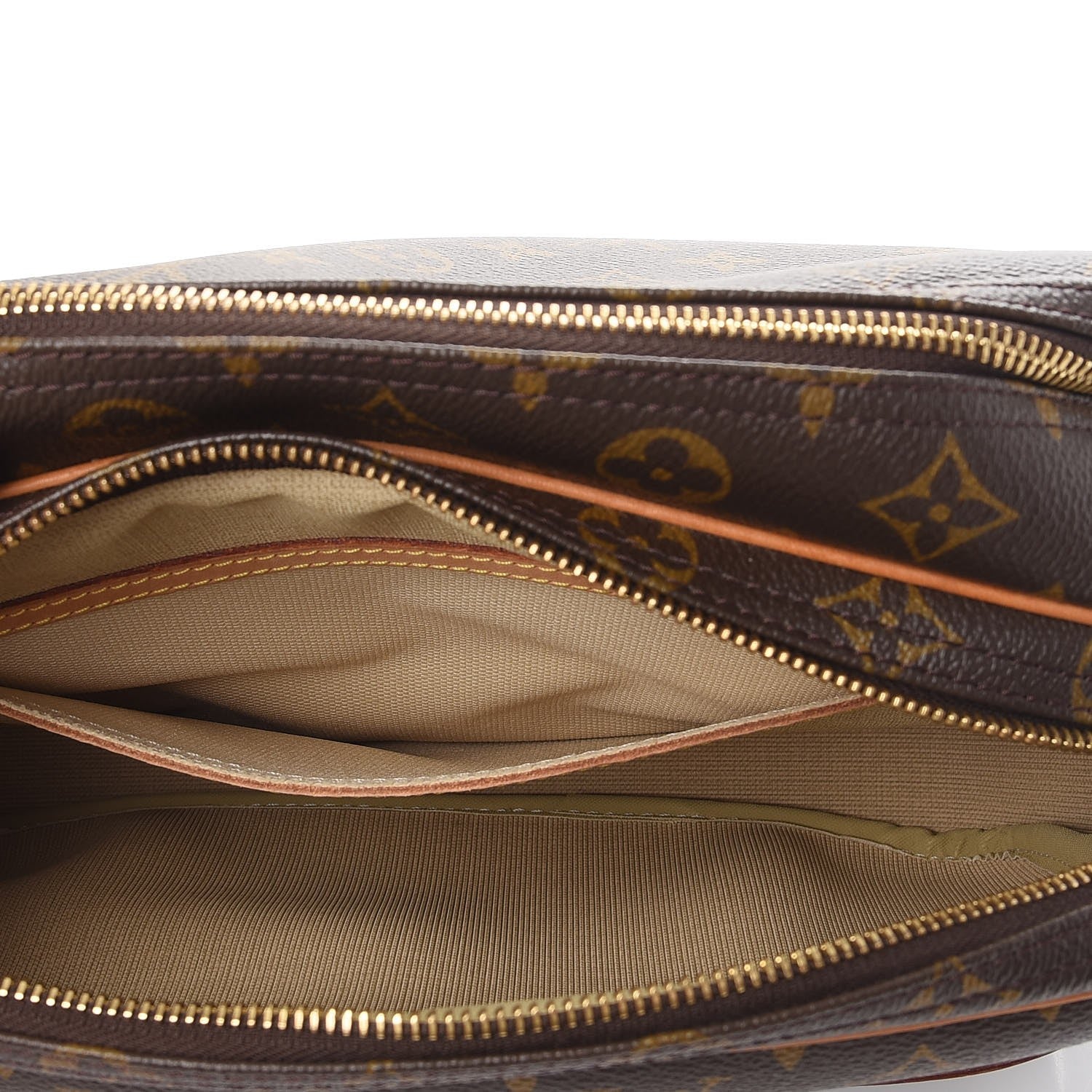 Louis Vuitton Monogram Reporter PM 7 of 12