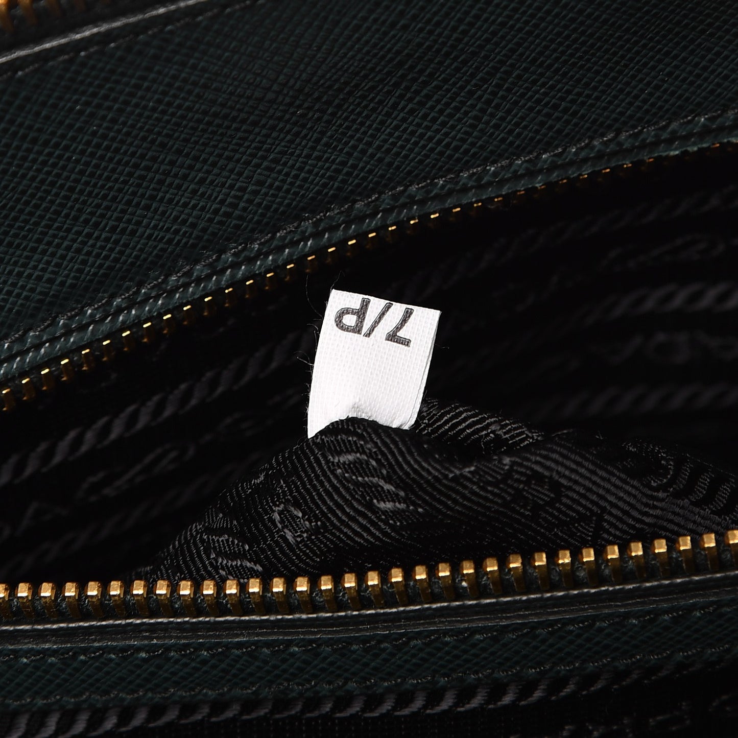 Saffiano Lux Bi-Color Large Galleria Double Zip Tote Smeraldo Lauro