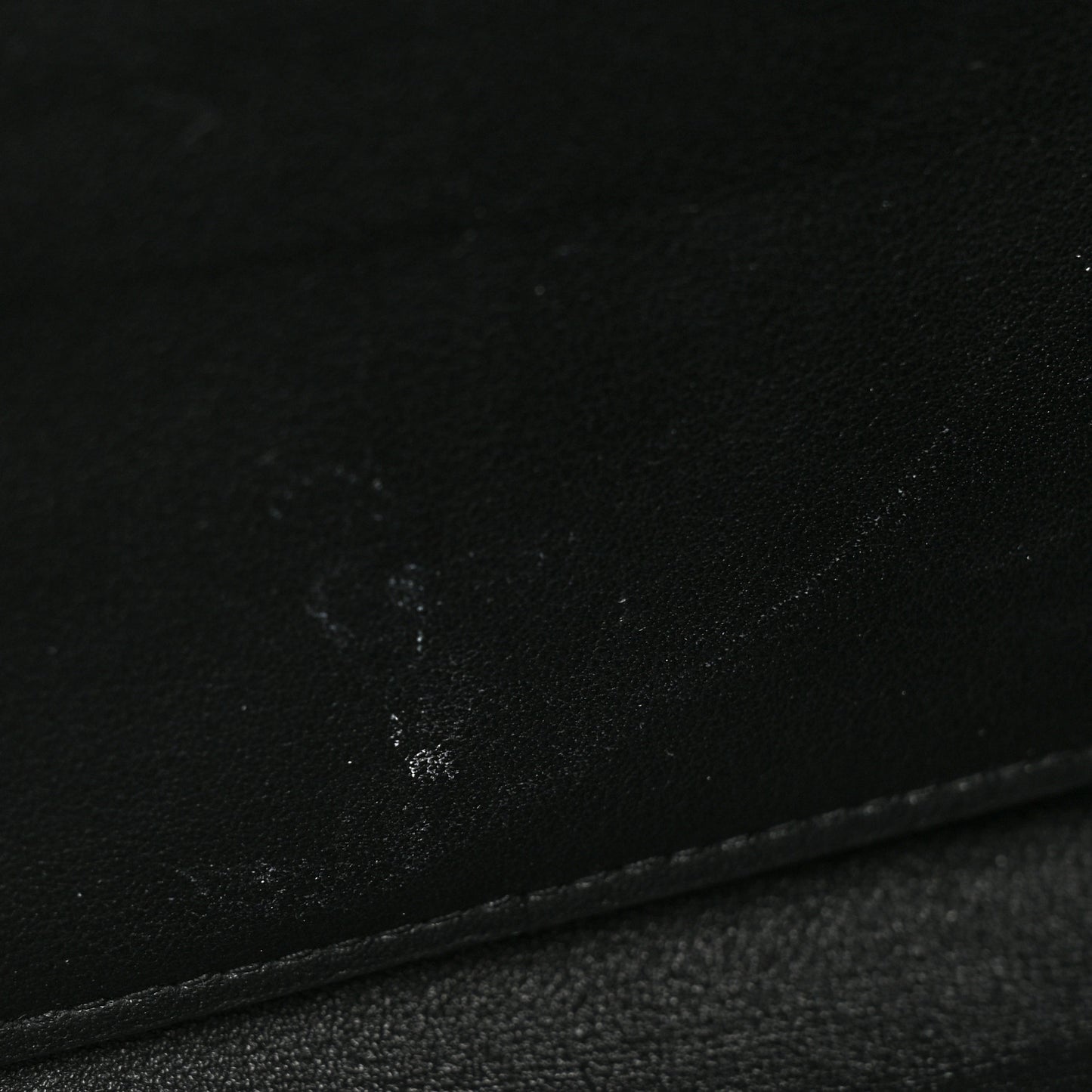 Vitello Rockstud Flap Wallet on Chain Black