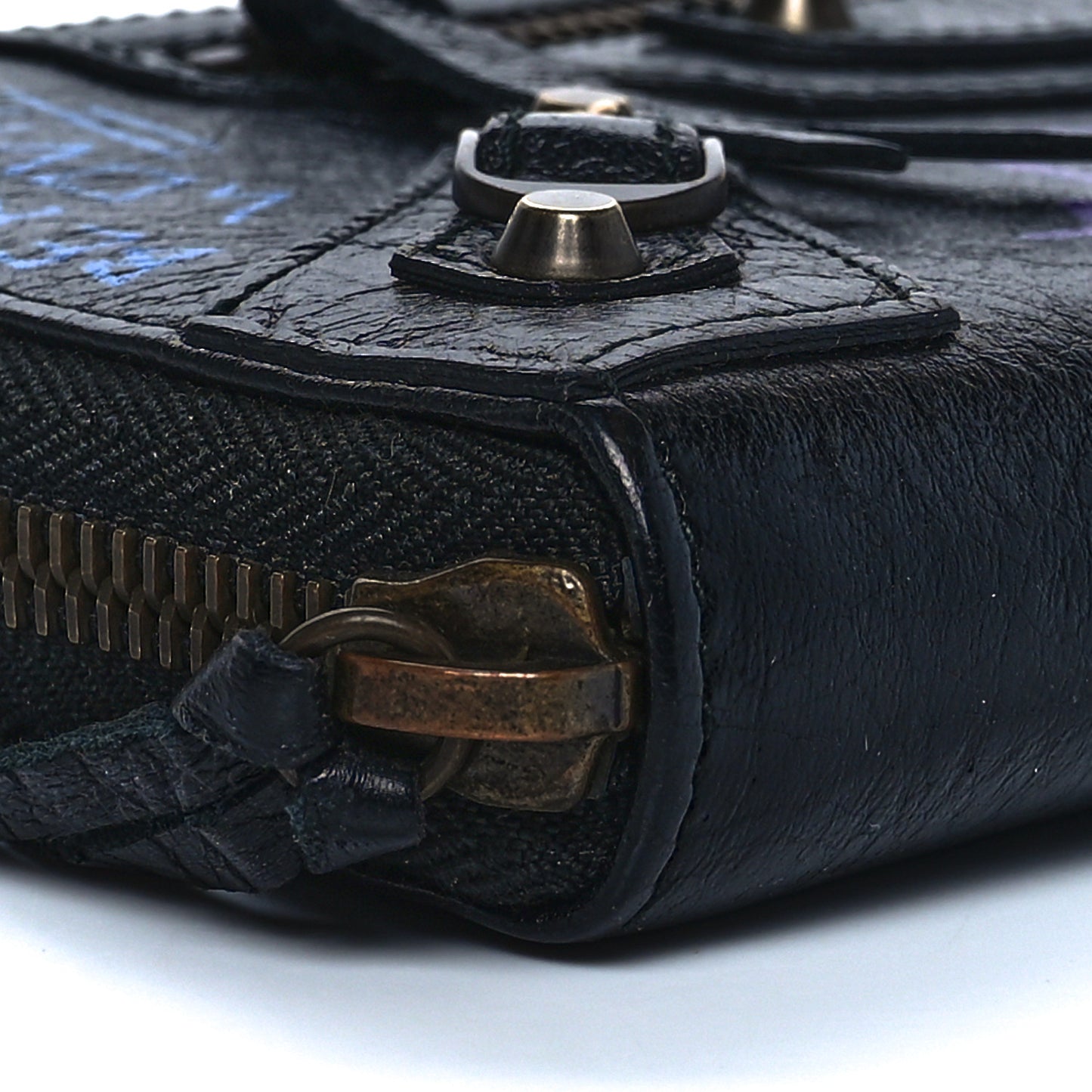 Agneau Arena Graffiti All Over Classic Hardware Continental Zip Around Wallet Black Bleu Violet