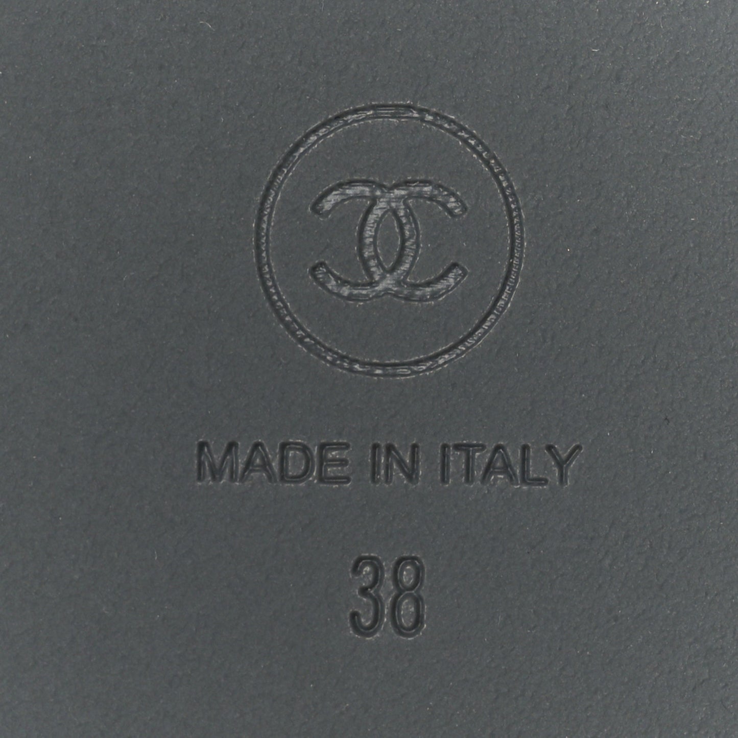 Metallic Laminated Goatskin Chain Flat Sandals 38 Silver