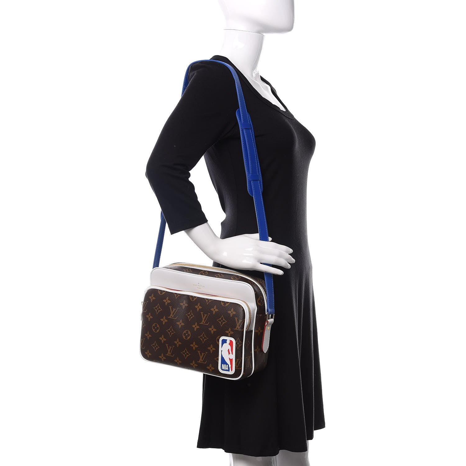 Louis Vuitton X NBA Monogram Nil Messenger 2 of 10