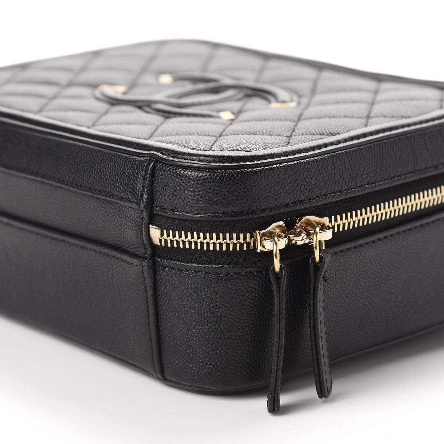 Caviar Quilted Medium CC Filigree Vanity Case Black