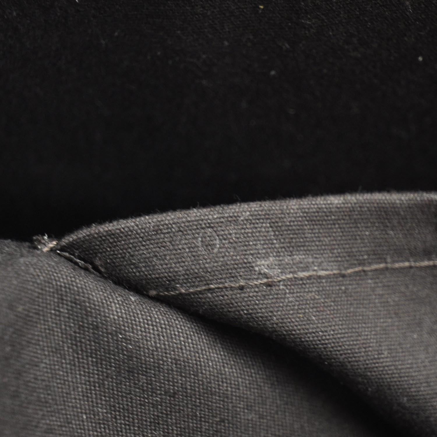 Louis Vuitton Vernis Bellevue PM Amarante 8 of 8