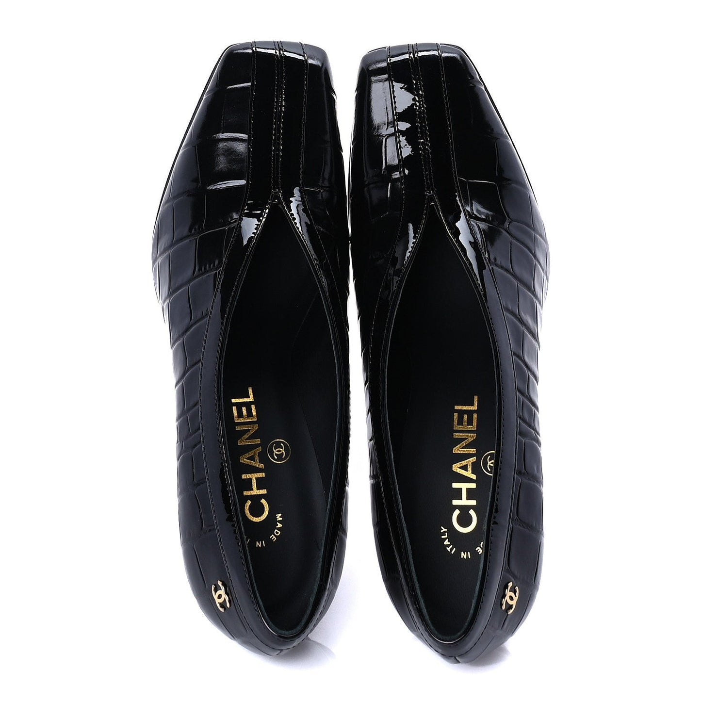 Crocodile Embossed Patent Calfskin Pumps 37 Black