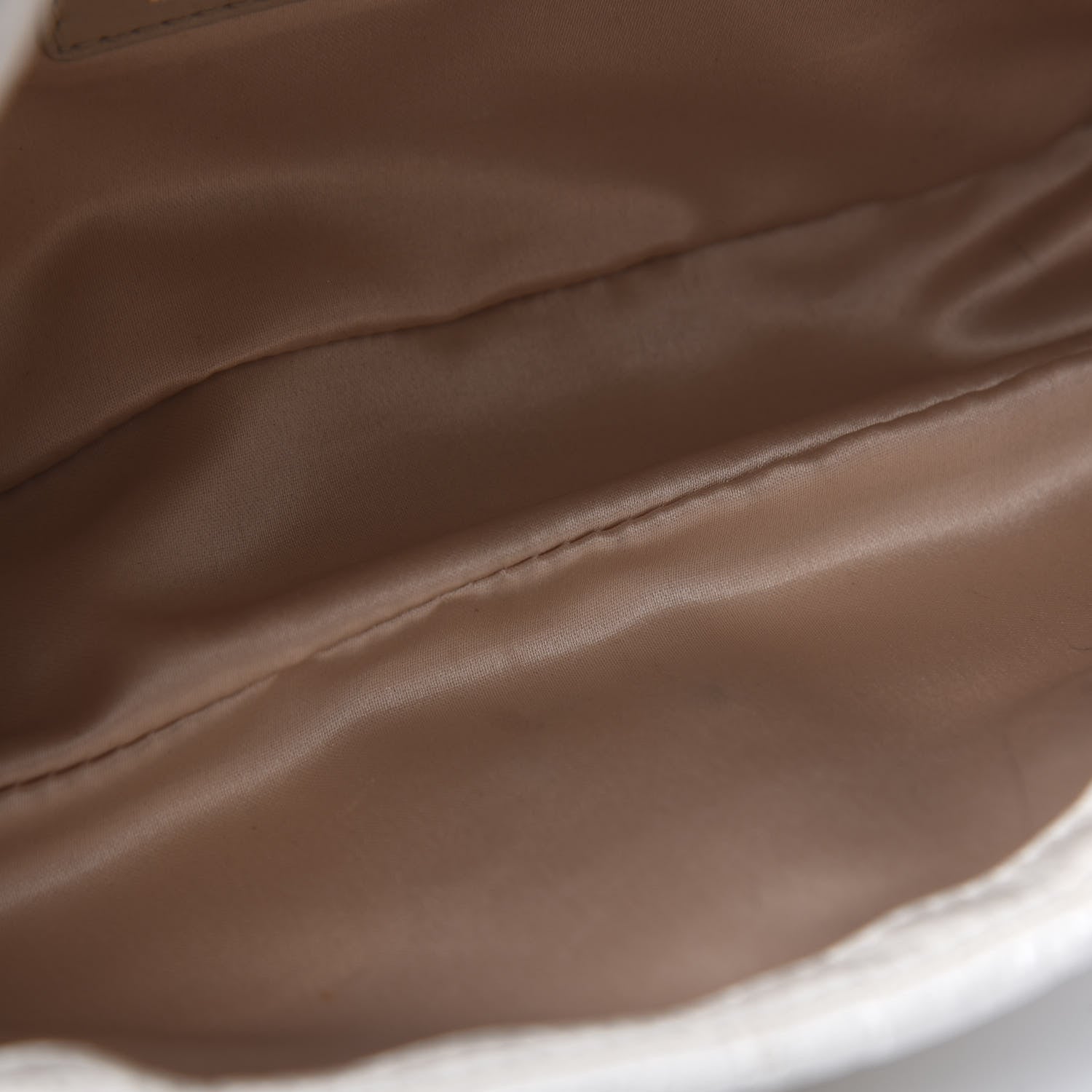 Chanel Vinyl Rock in Moscow Flap White 9 of 12