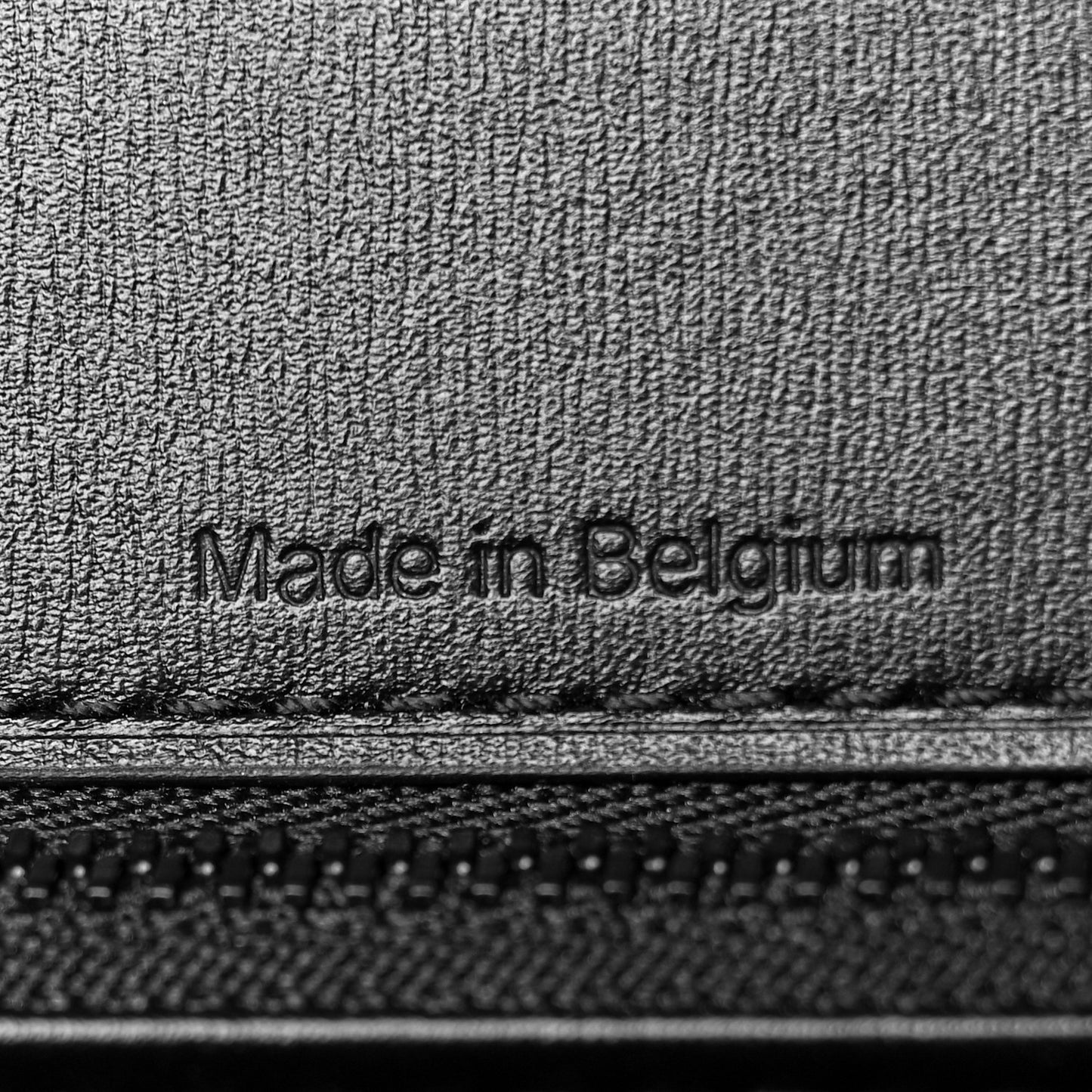 Box Calfskin GM Brillant Satchel Black