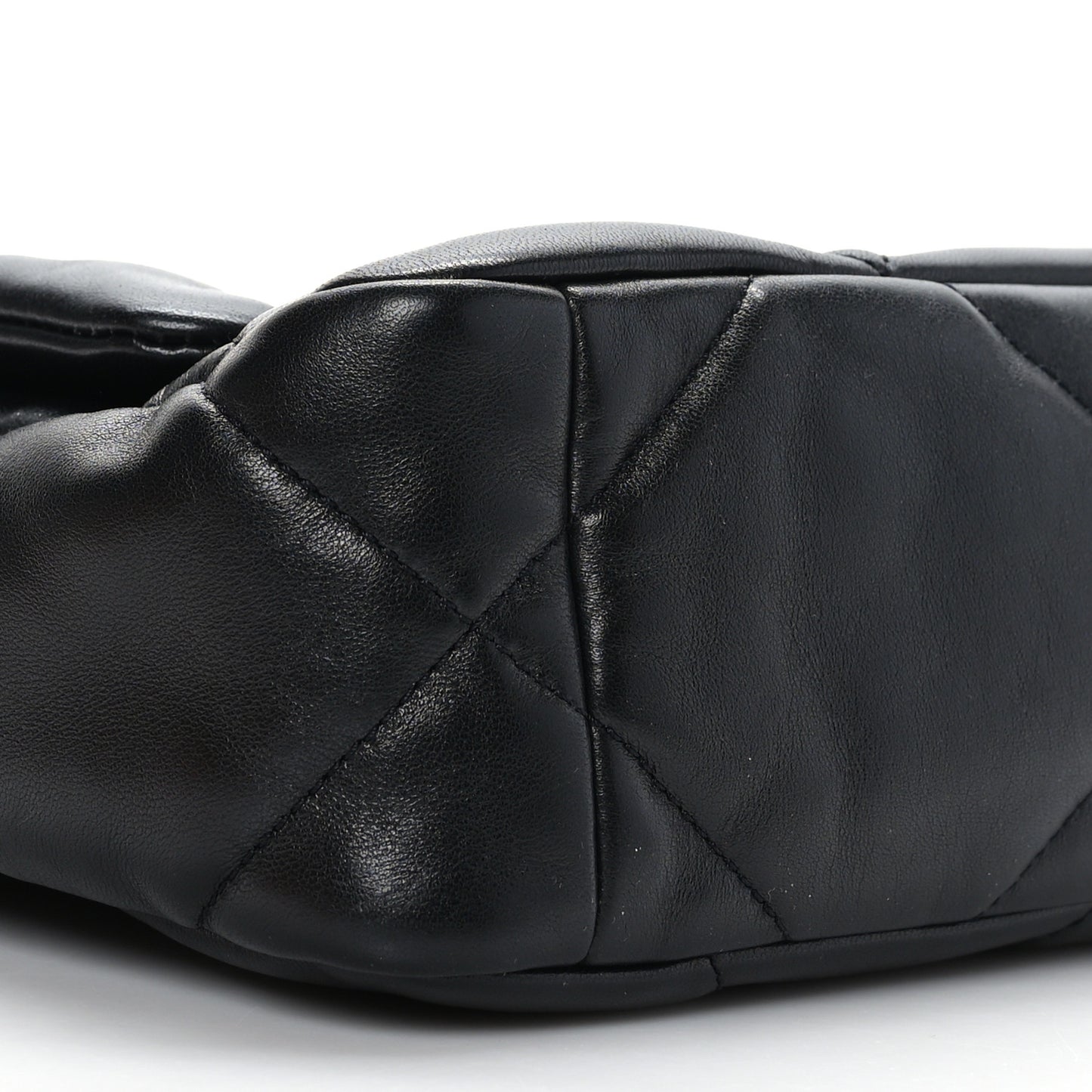 Lambskin Quilted Medium Chanel 19 Flap Black