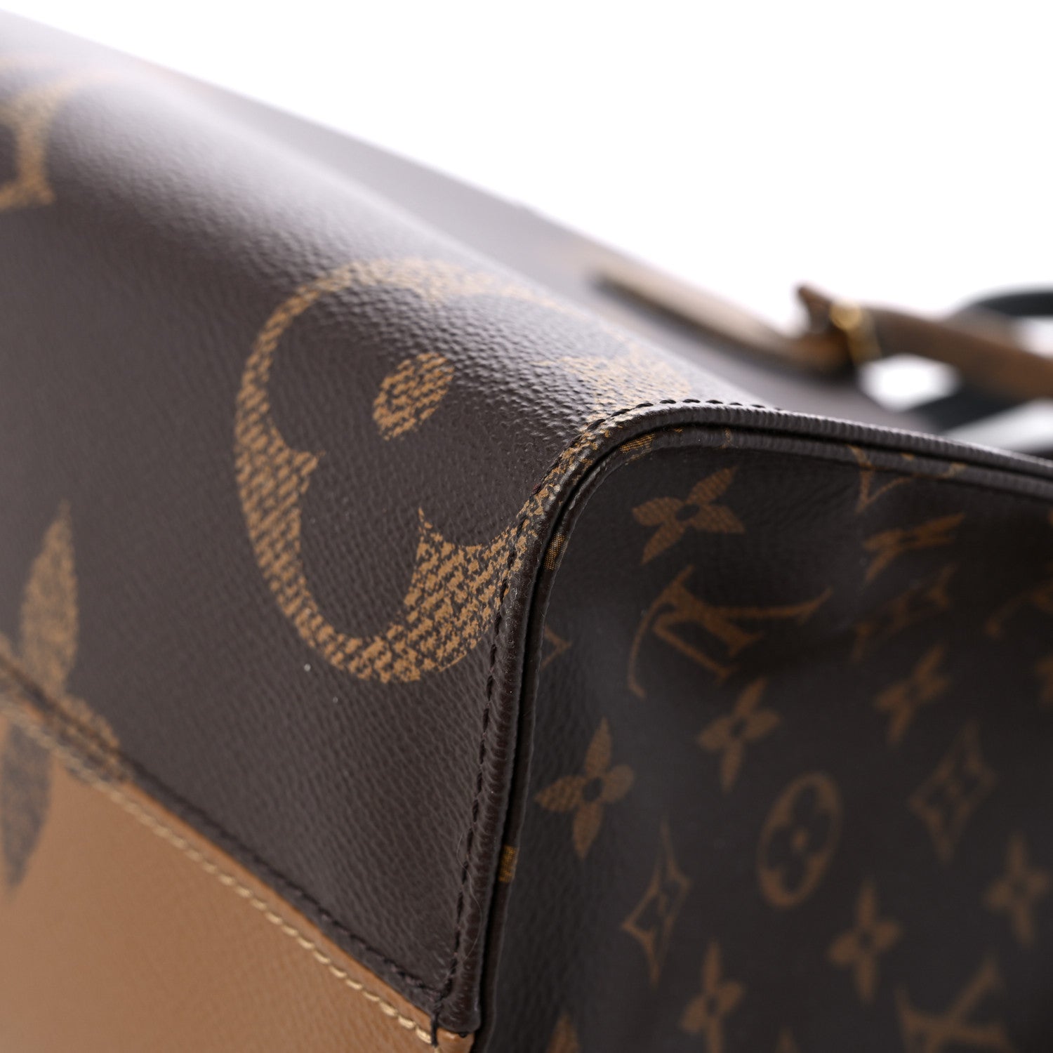 Louis Vuitton Reverse Monogram Giant Onthego MM 9 of 12