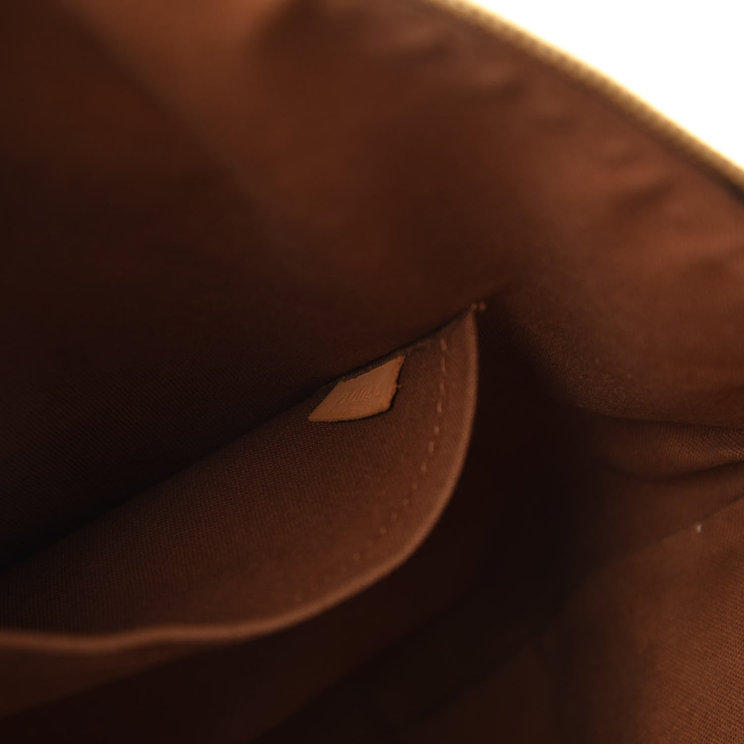 Louis Vuitton Monogram Lockit Horizontal 9 of 10