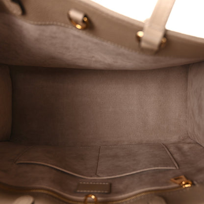 Louis Vuitton Empreinte Monogram Giant Onthego MM Tourterelle 4 of 8