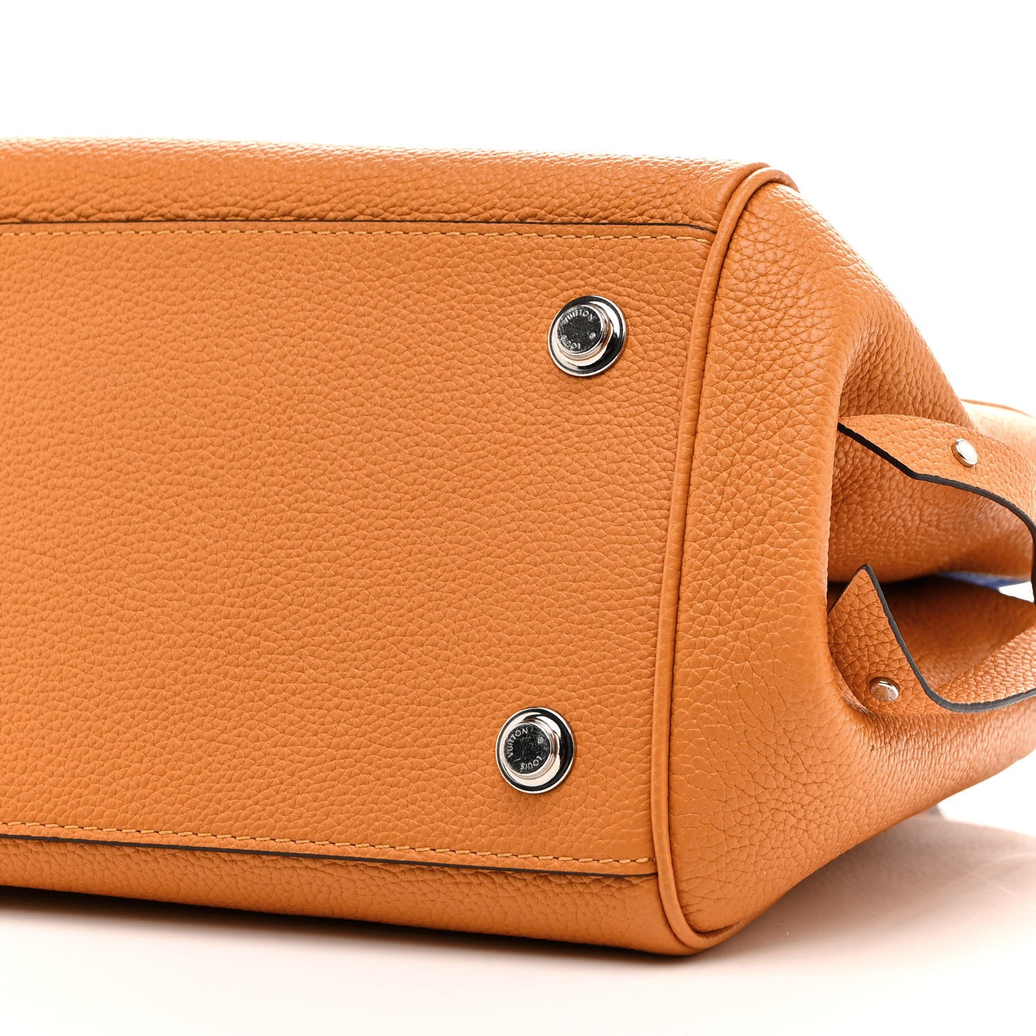 Louis Vuitton Veau Nuage Milla PM Safran 9 of 11