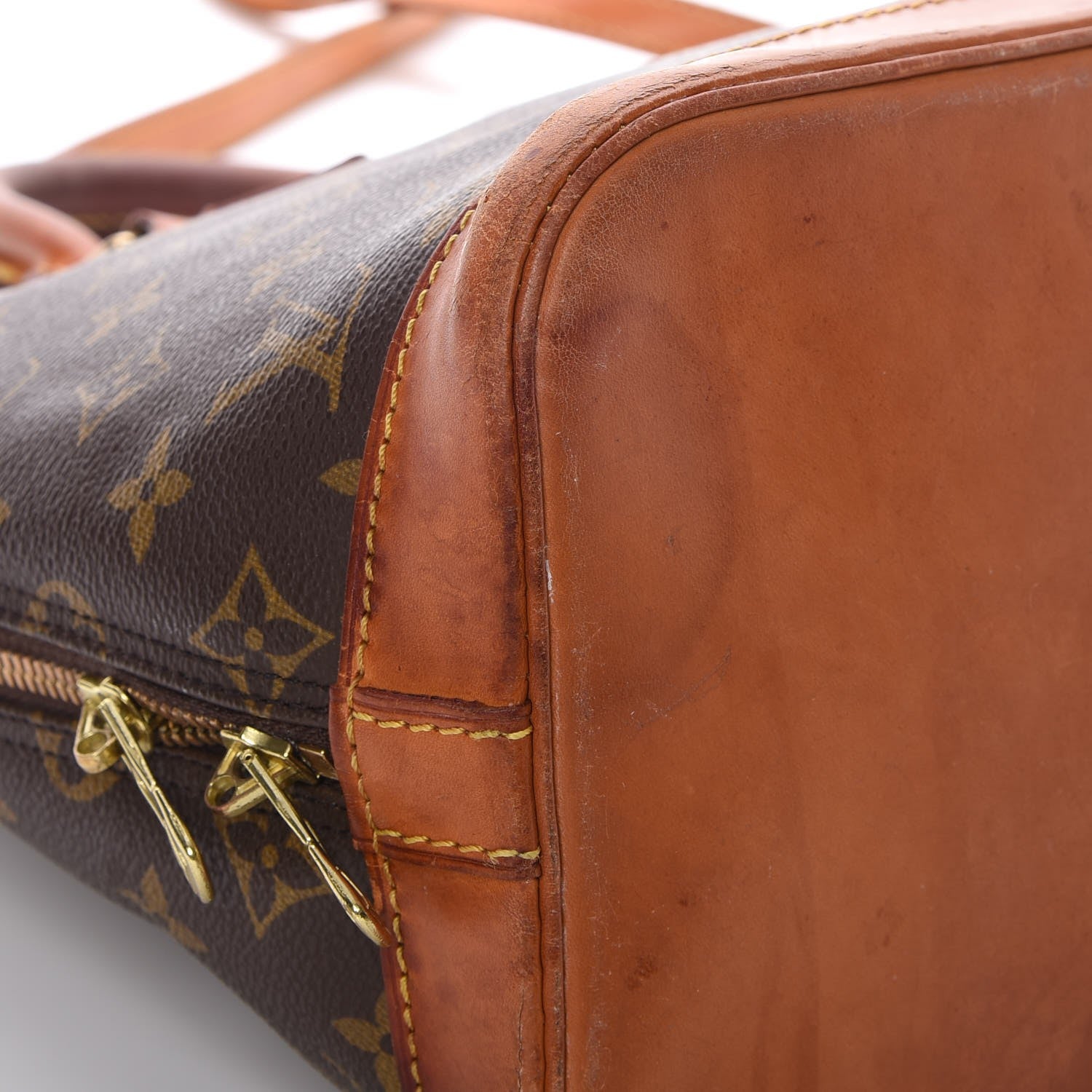 Louis Vuitton Monogram Alma PM 13 of 17