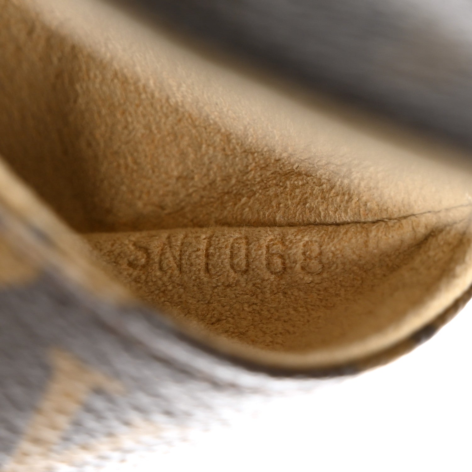 Louis Vuitton Monogram Phone Case MM 7 of 7