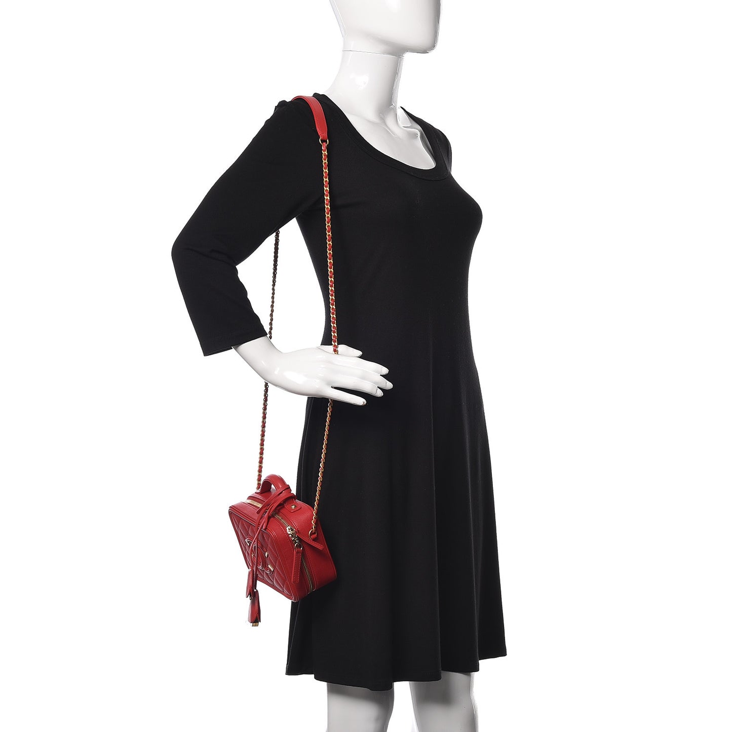 Caviar Quilted Small CC Filigree Vanity Case Red