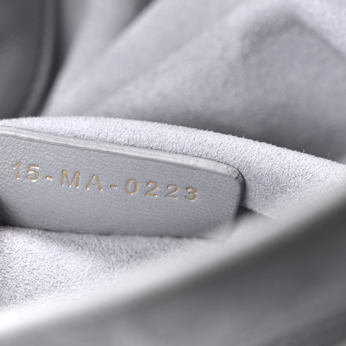 Lambskin Supple Macrocannage Ammi Bag Grey