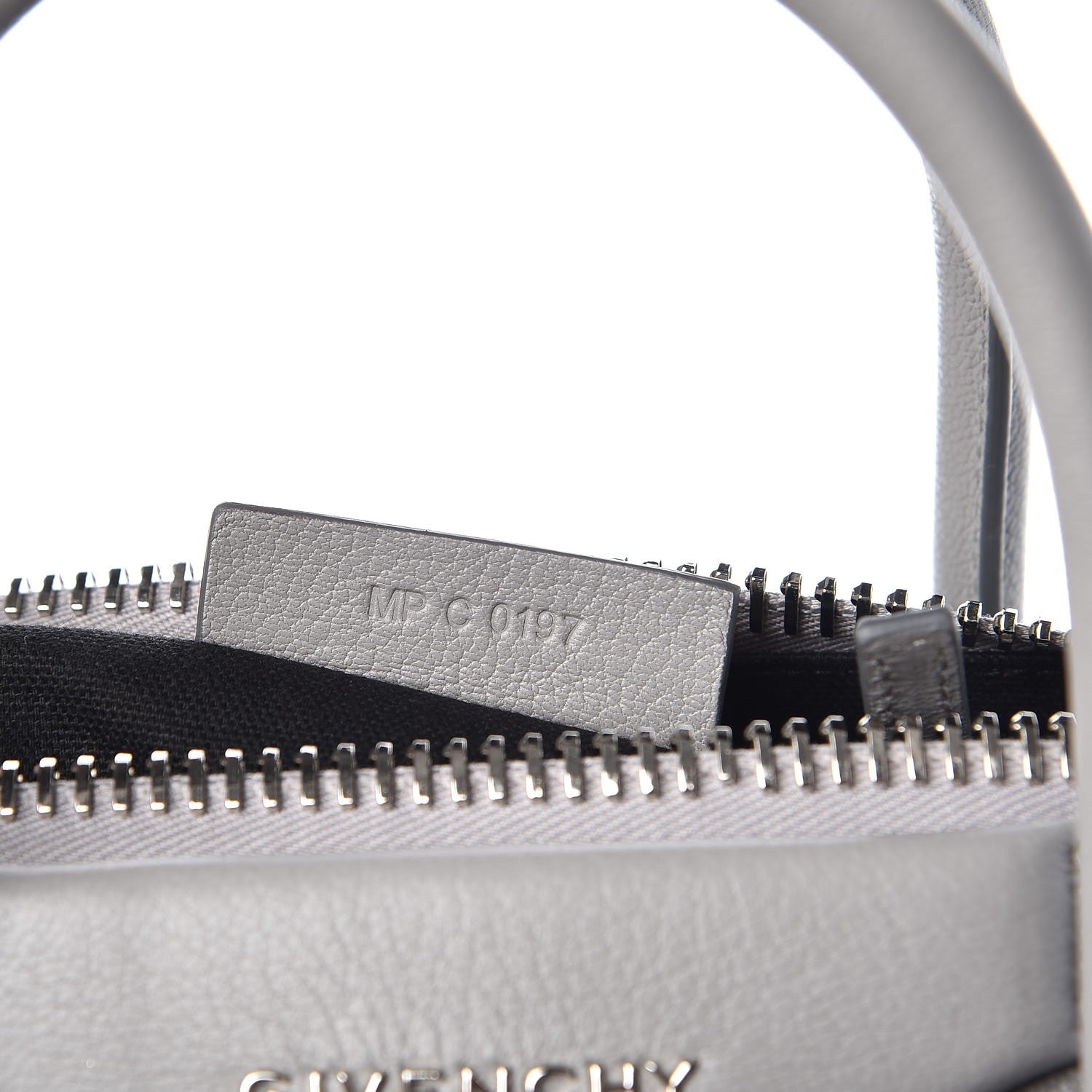 Givenchy Sugar Goatskin Small Antigona Pearl Grey 7 of 7