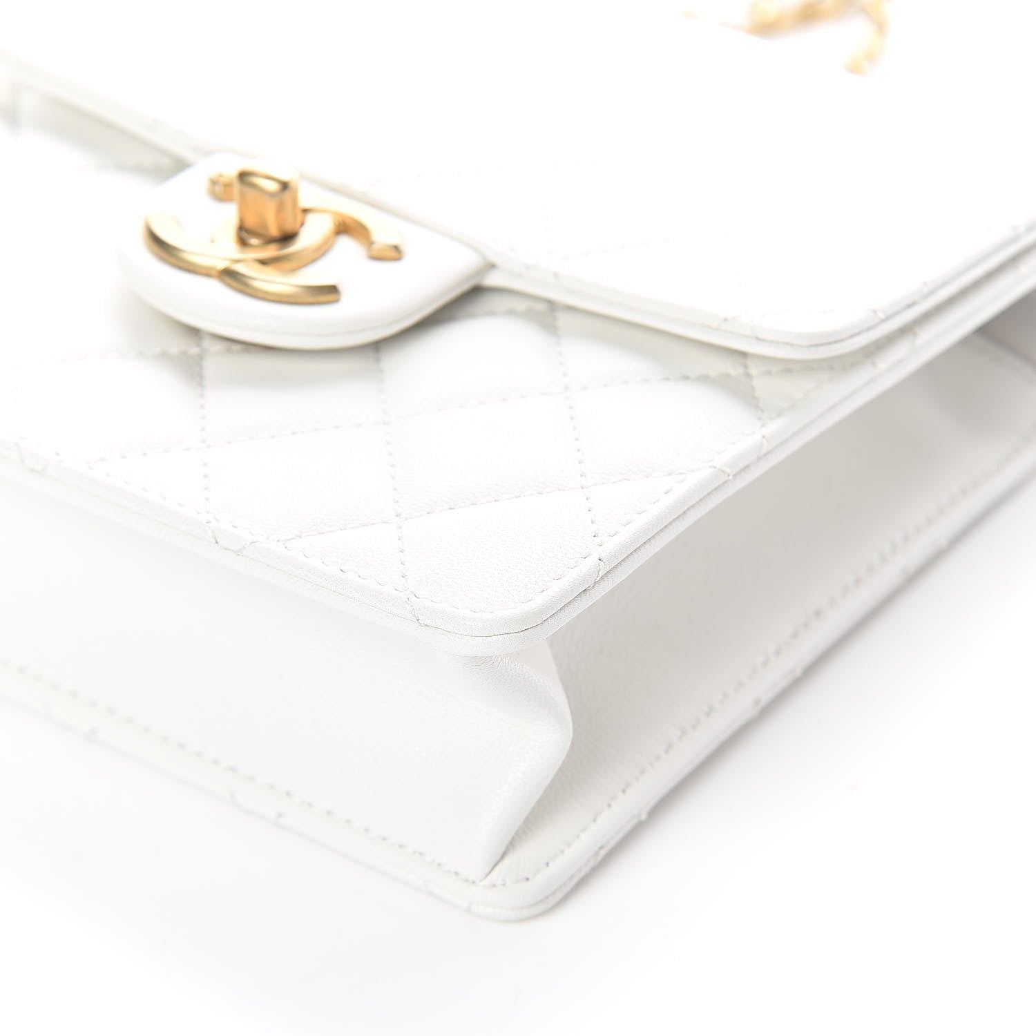 Chanel Lambskin Quilted Chic Pearls Flap White 9 of 10