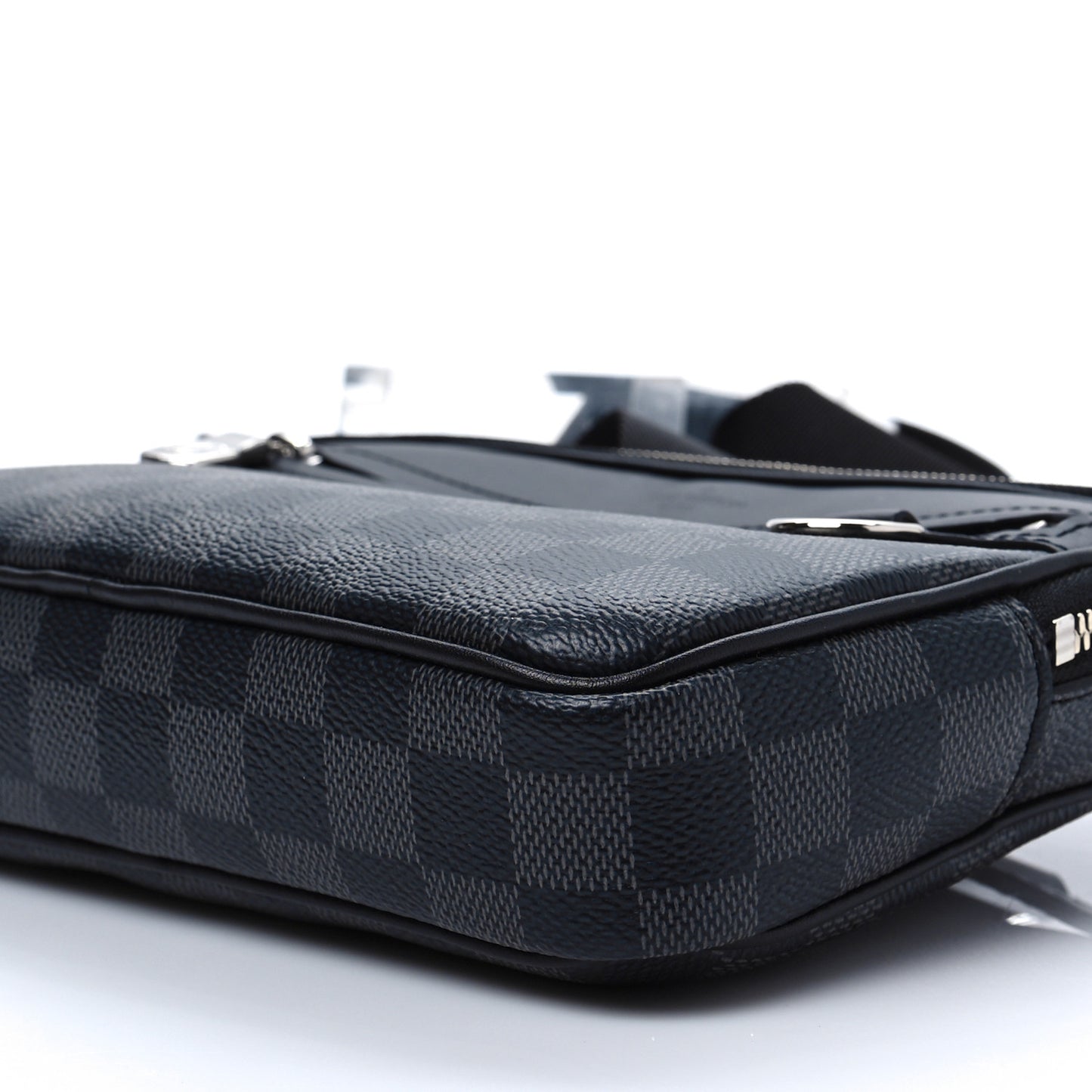 Damier Graphite Scott Messenger