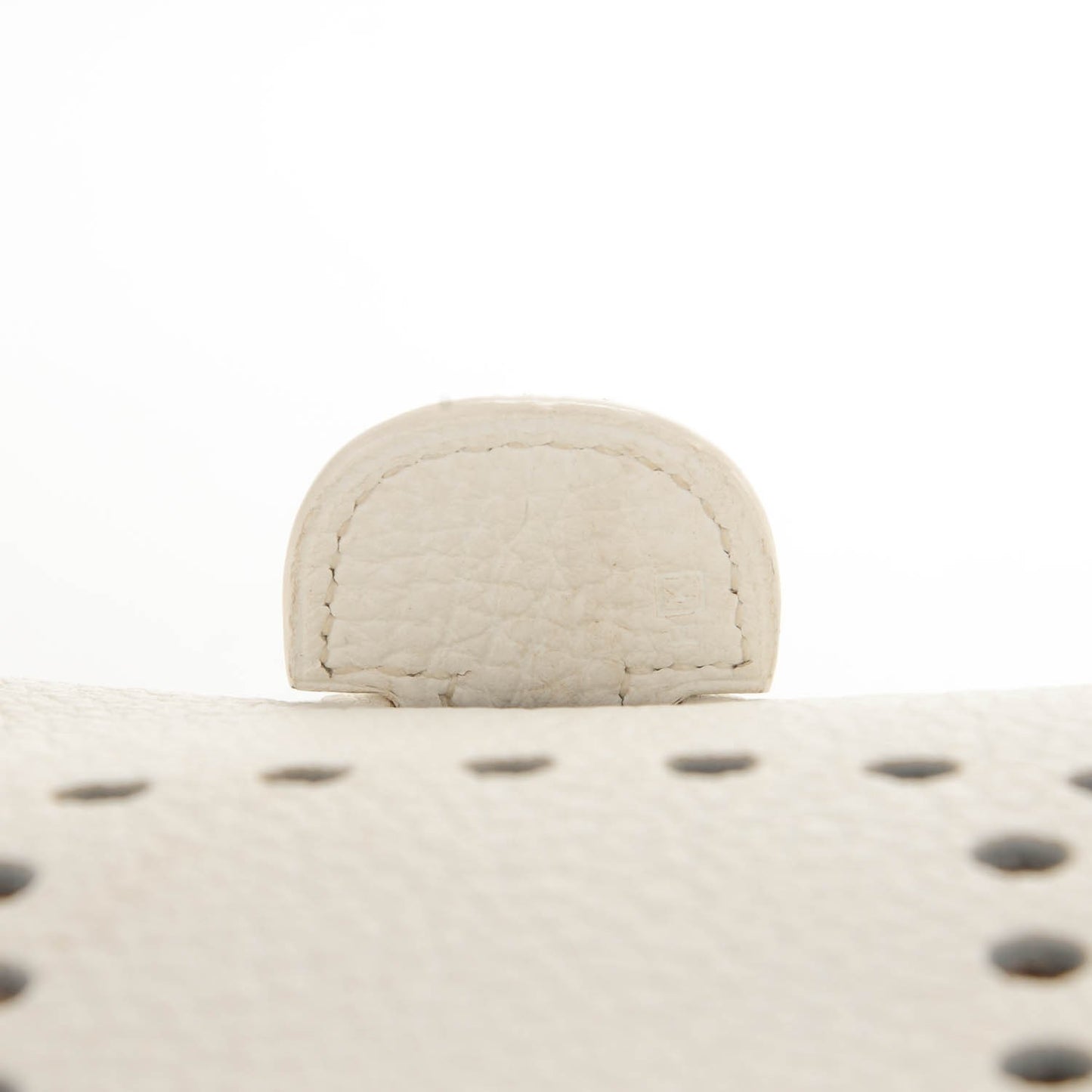 Taurillon Clemence Evelyne II GM White