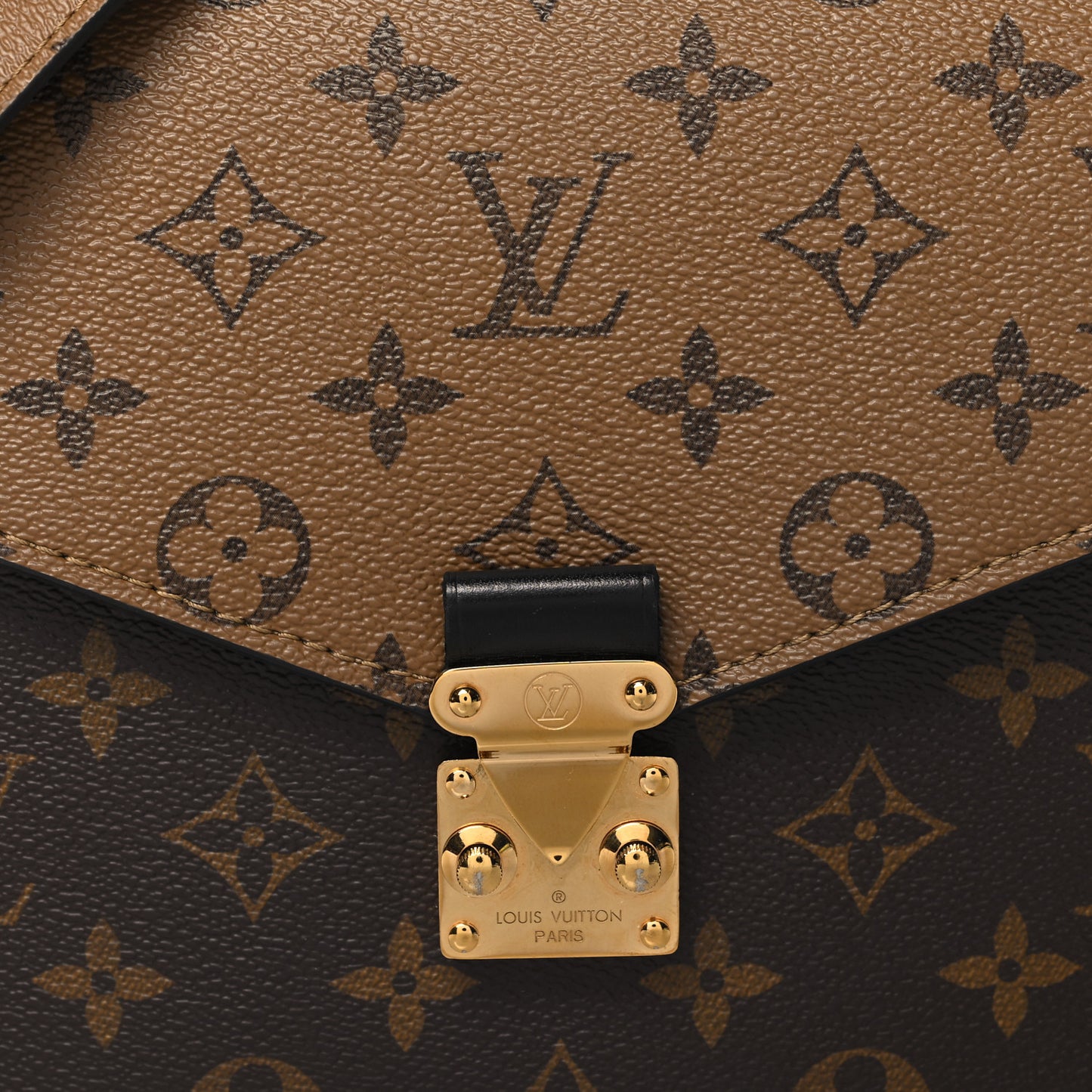 Reverse Monogram Pochette Metis