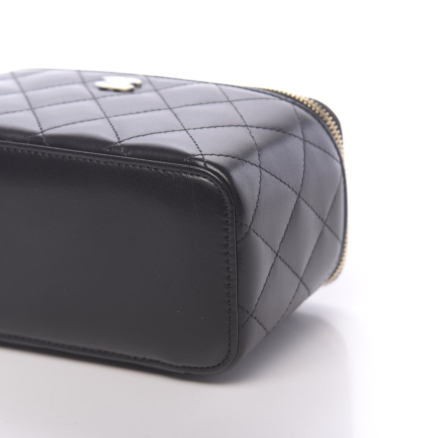 Lambskin Quilted Small Vanity Case With Chain Black