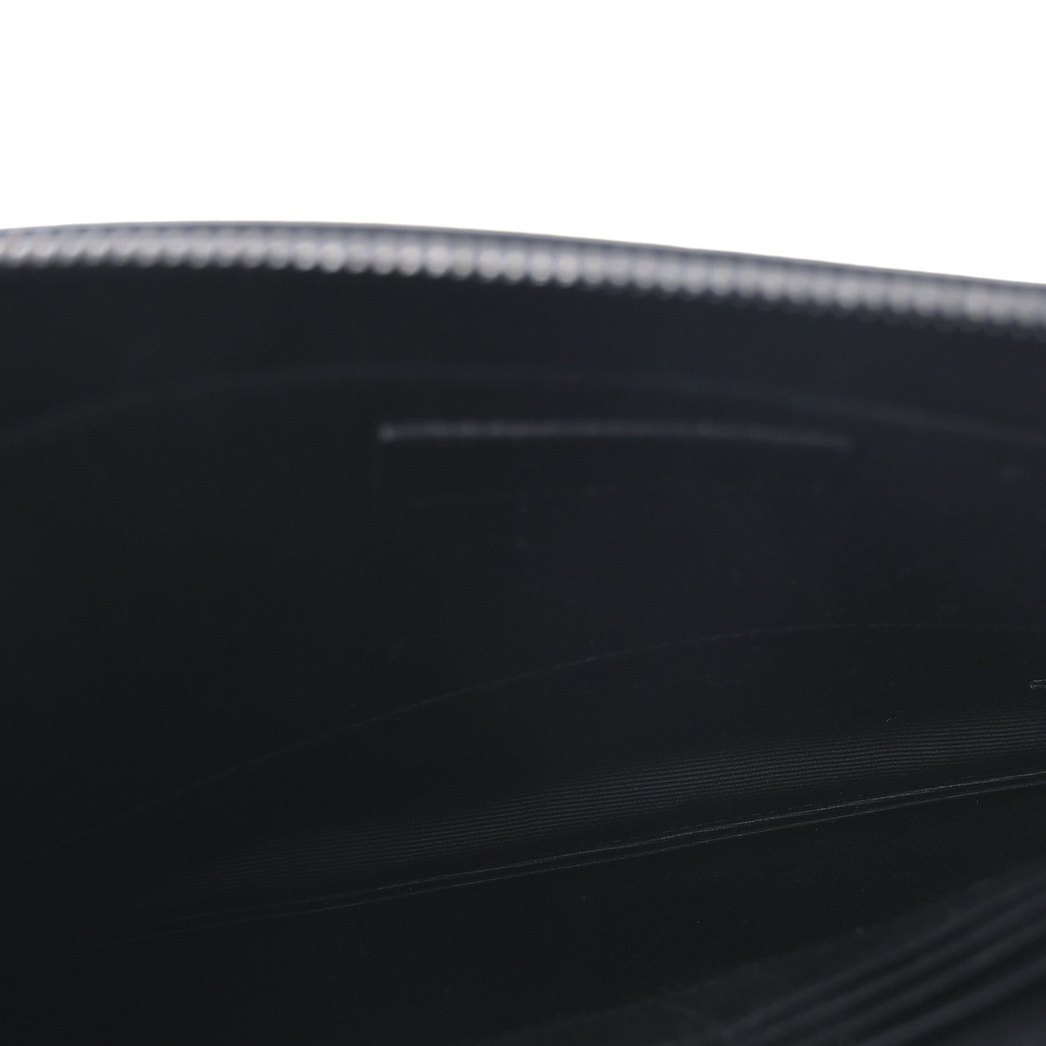 Saint Laurent Grain De Poudre Zipped Tablet Holder Black 5 of 7