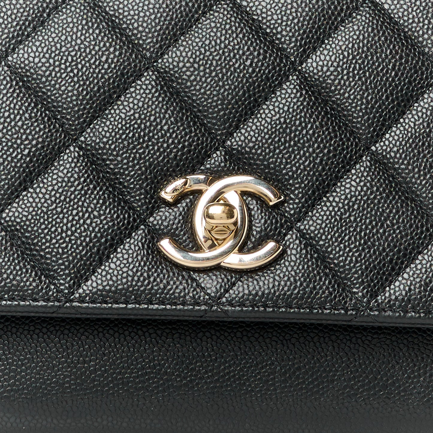 Caviar Quilted Medium Business Affinity Flap Black