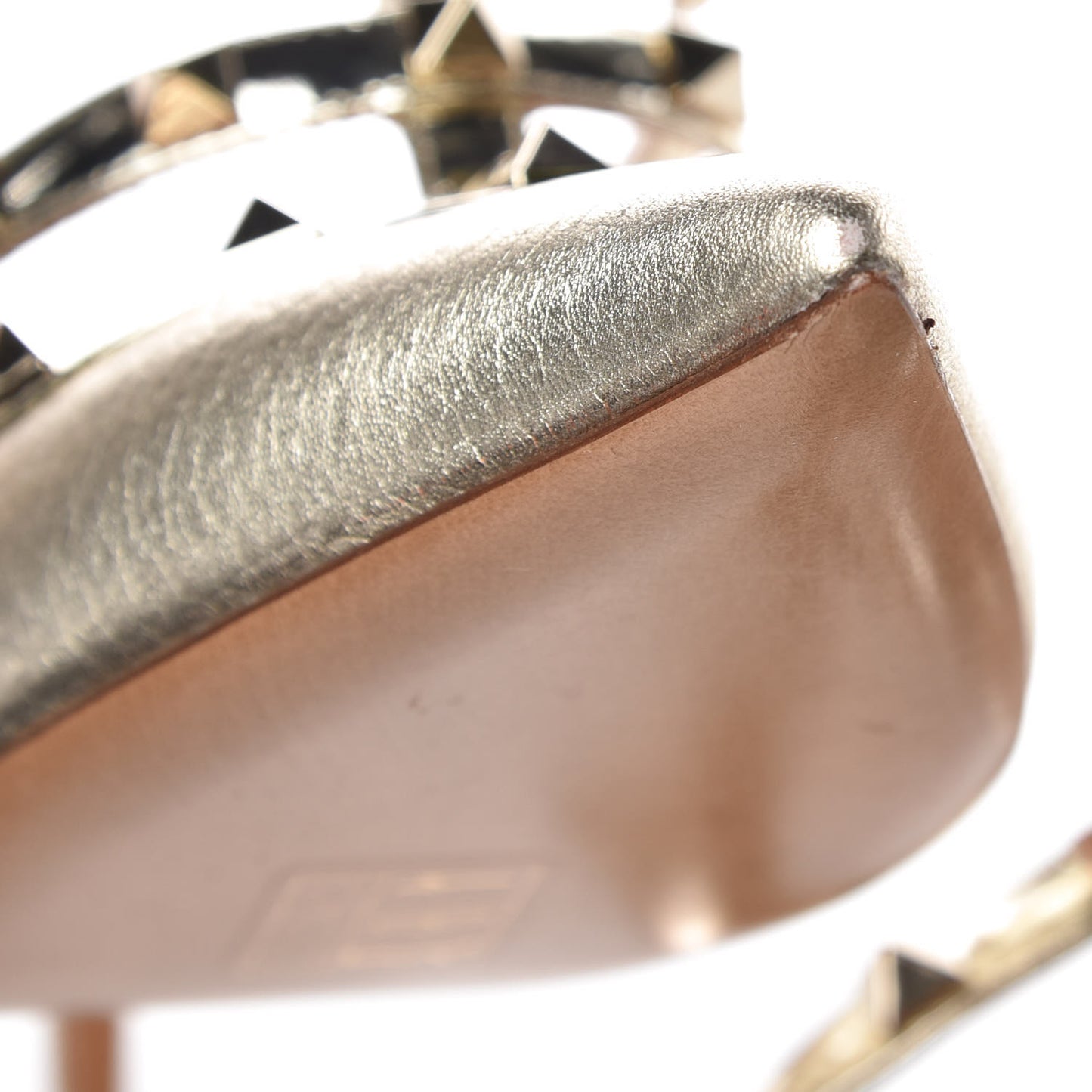 Metallic Pebbled Calfskin Rockstud 90mm Cage Mules 37 Platino