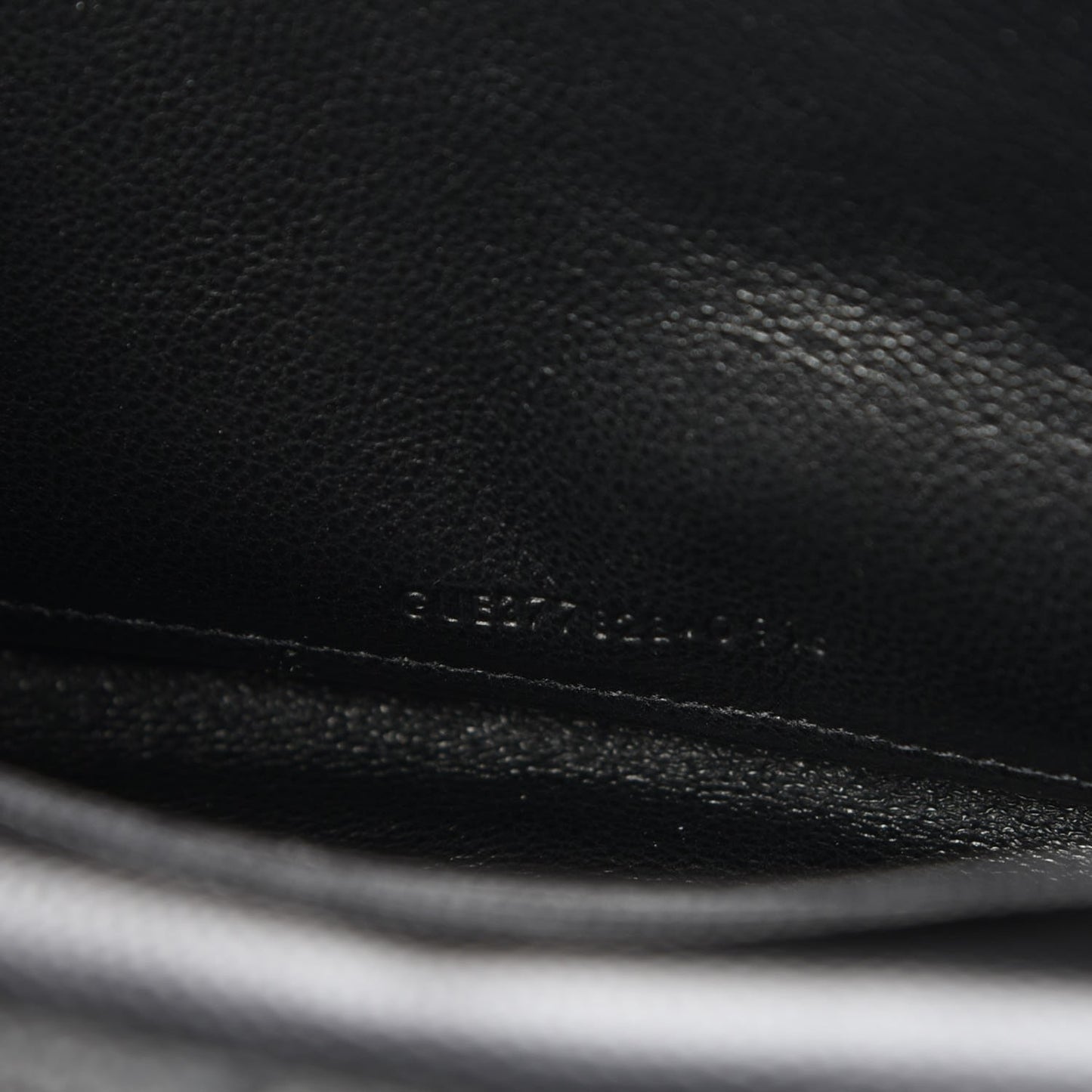 Grain De Poudre Matelasse Chevron Monogram Chain Wallet Black White