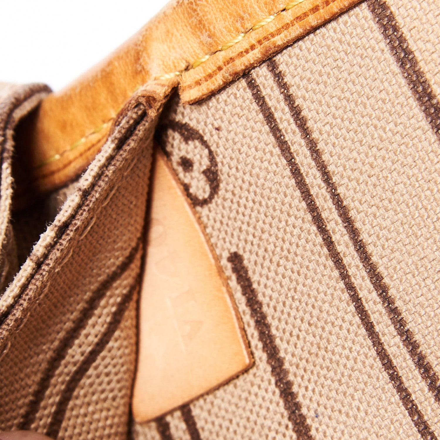 Louis Vuitton Monogram Neverfull MM 9 of 9