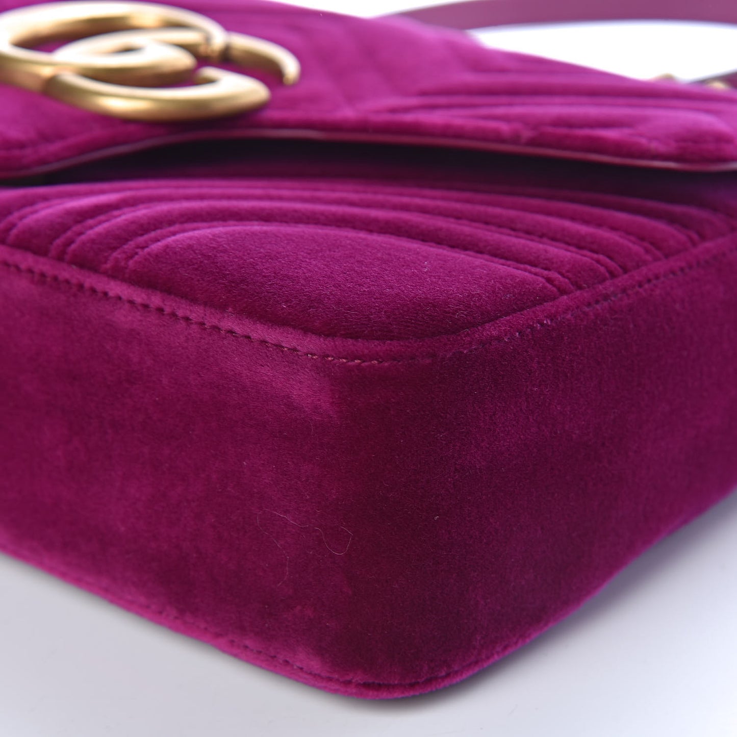Velvet Matelasse Medium GG Marmont Shoulder Bag Fuchsia Violet Cyclamen