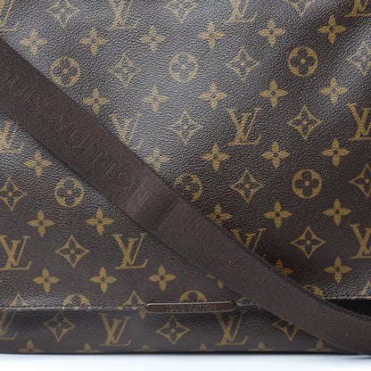Louis Vuitton Monogram Beaubourg MM Messenger Bag 7 of 10
