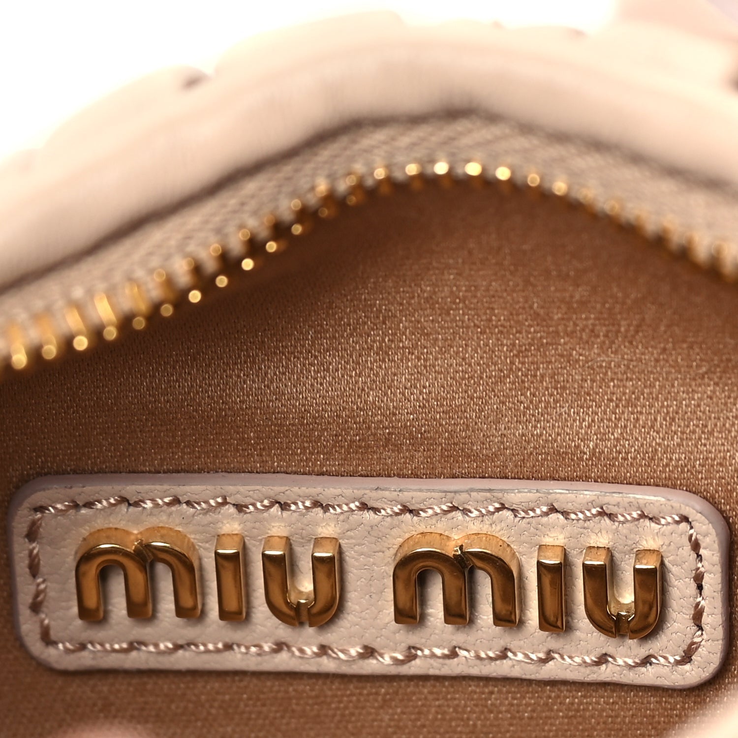 Miu Miu Nappa Matelasse Mini Wander Hobo Cipria 5 of 8