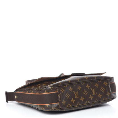 Louis Vuitton Monogram Beaubourg MM Messenger Bag 4 of 10