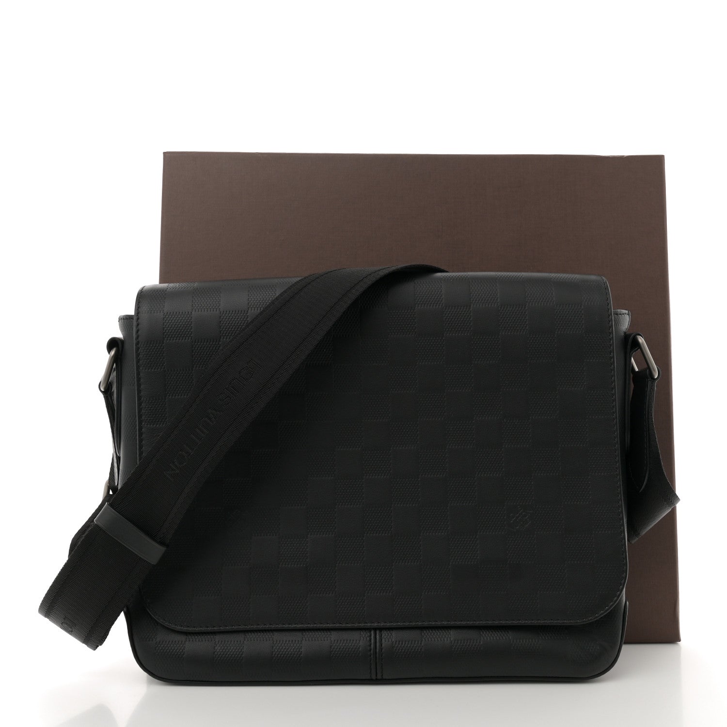 Louis Vuitton Damier Infini District PM Onyx 10 of 10