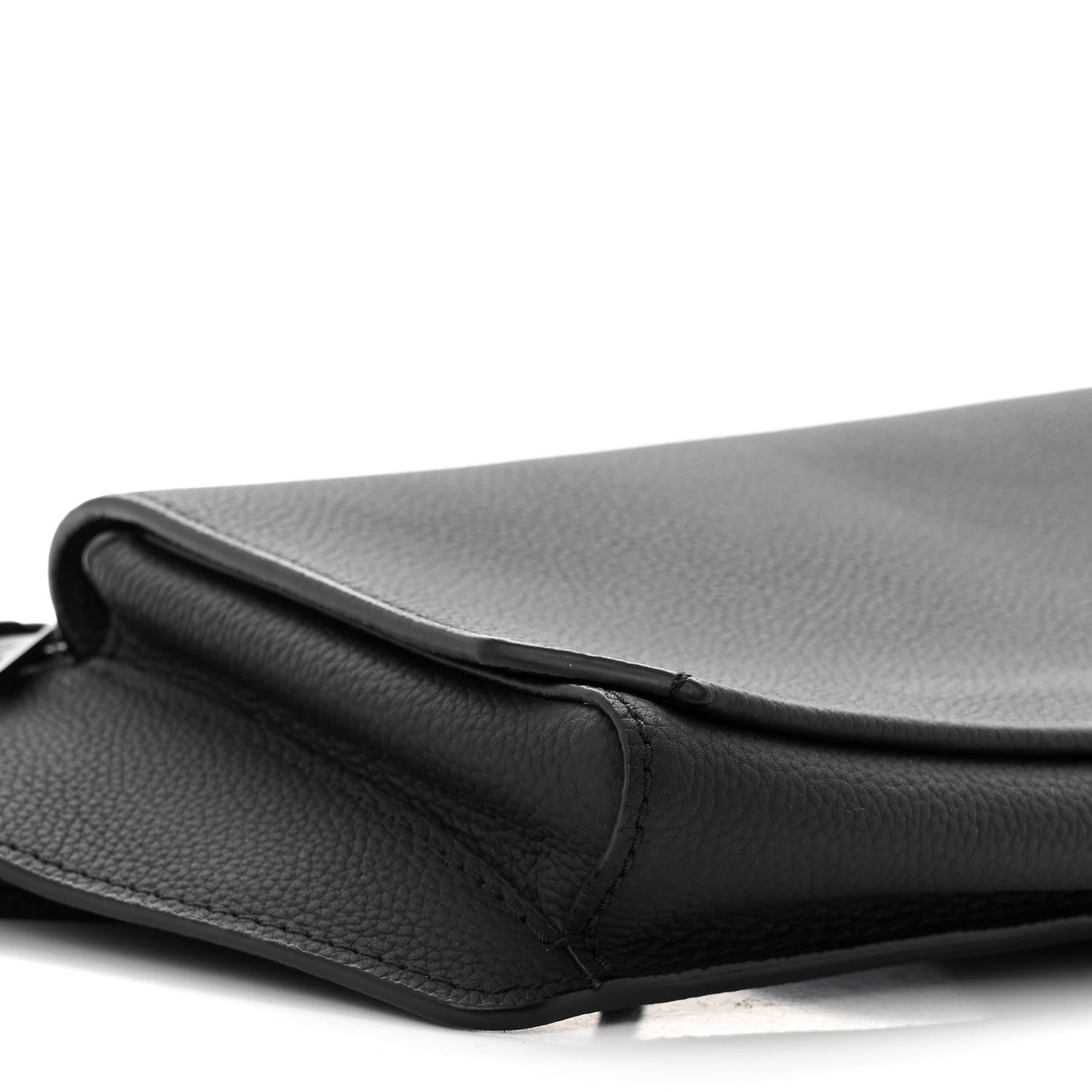 Louis Vuitton Grained Calfskin Aerogram Takeoff Sling Black 8 of 10