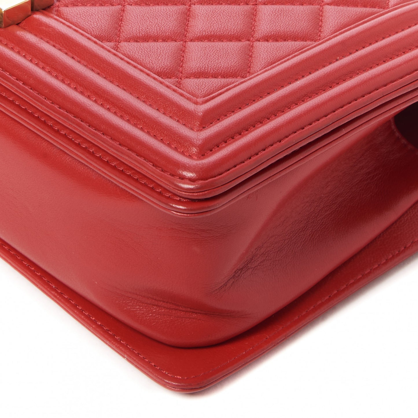 Lambskin Quilted Medium Boy Flap Red