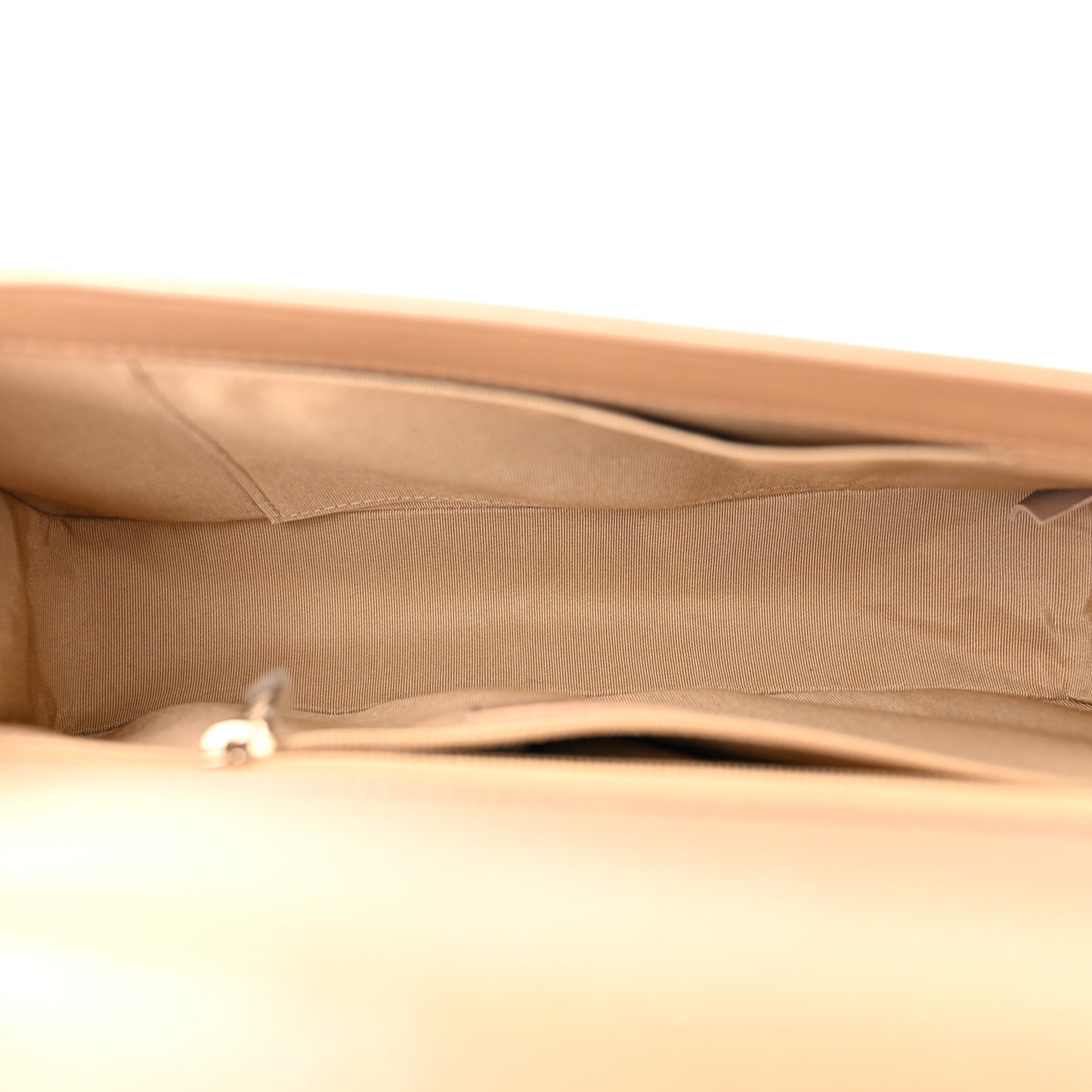 Iridescent Patent Calfskin New Medium Boy Flap Beige