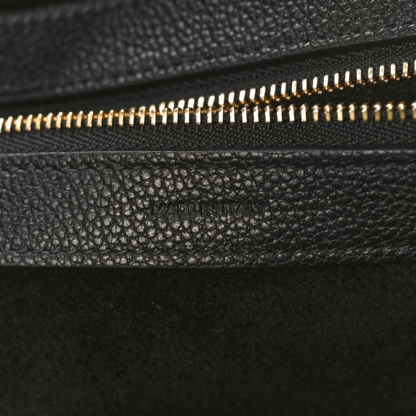 Soft Grained Calfskin Medium Belt Cabas Phantom Black