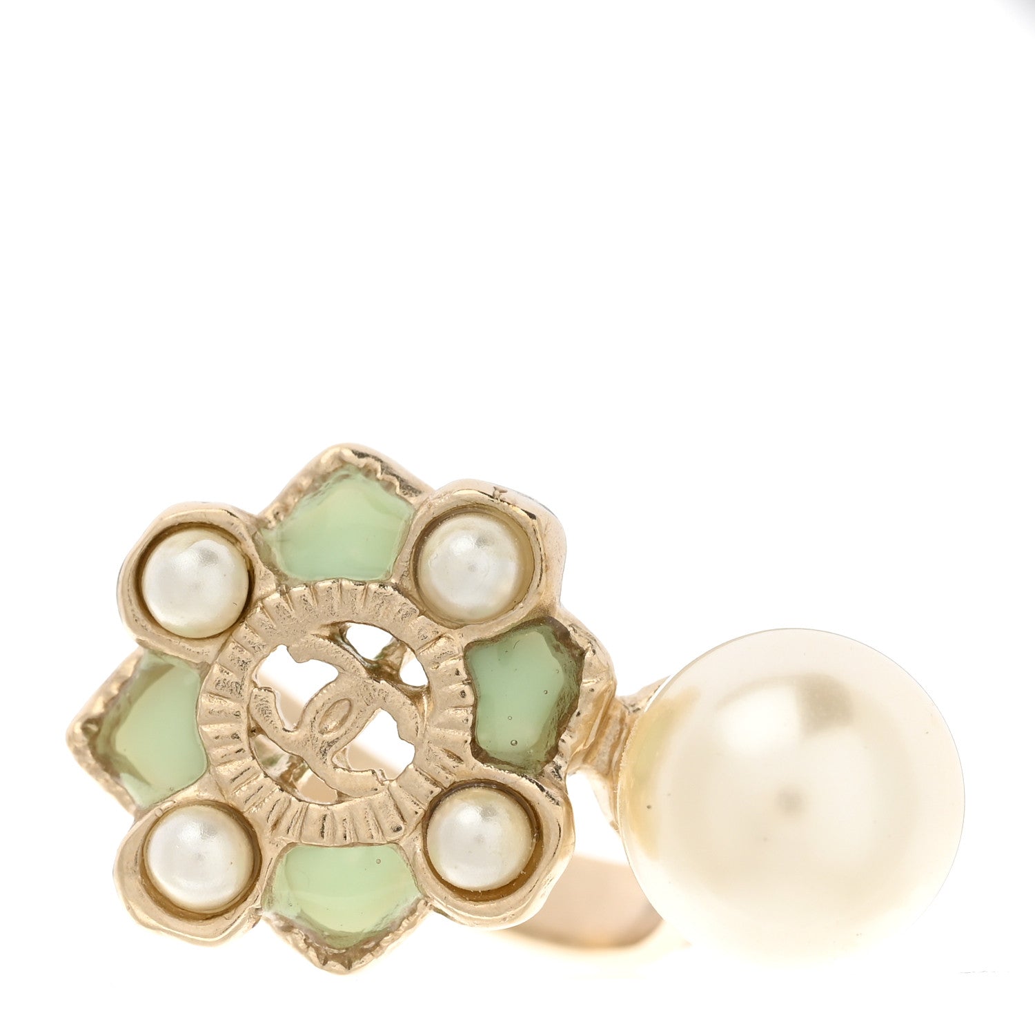 Chanel Gripoix Pearl CC Ring 52 6 Gold Green 1 of 5